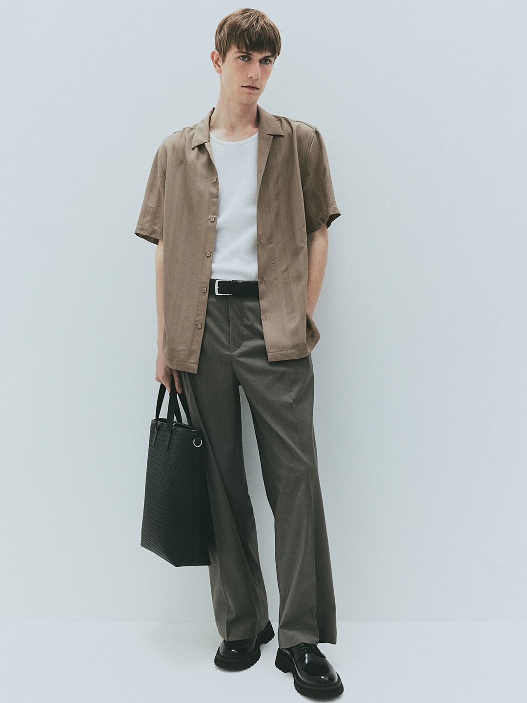 

H&M Regular Fit Textured-Weave Resort Shirt, Beige