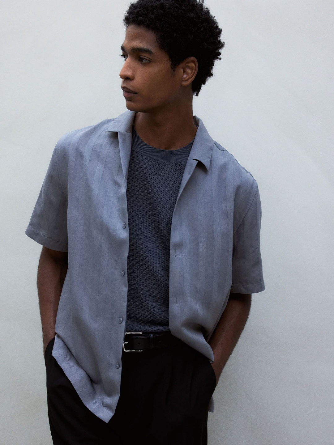 

H&M Regular Fit Textured-Weave Resort Shirt, Grey