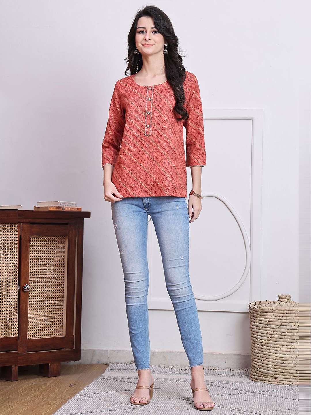 

Rajnandini Women Print Ethnic Top, Orange