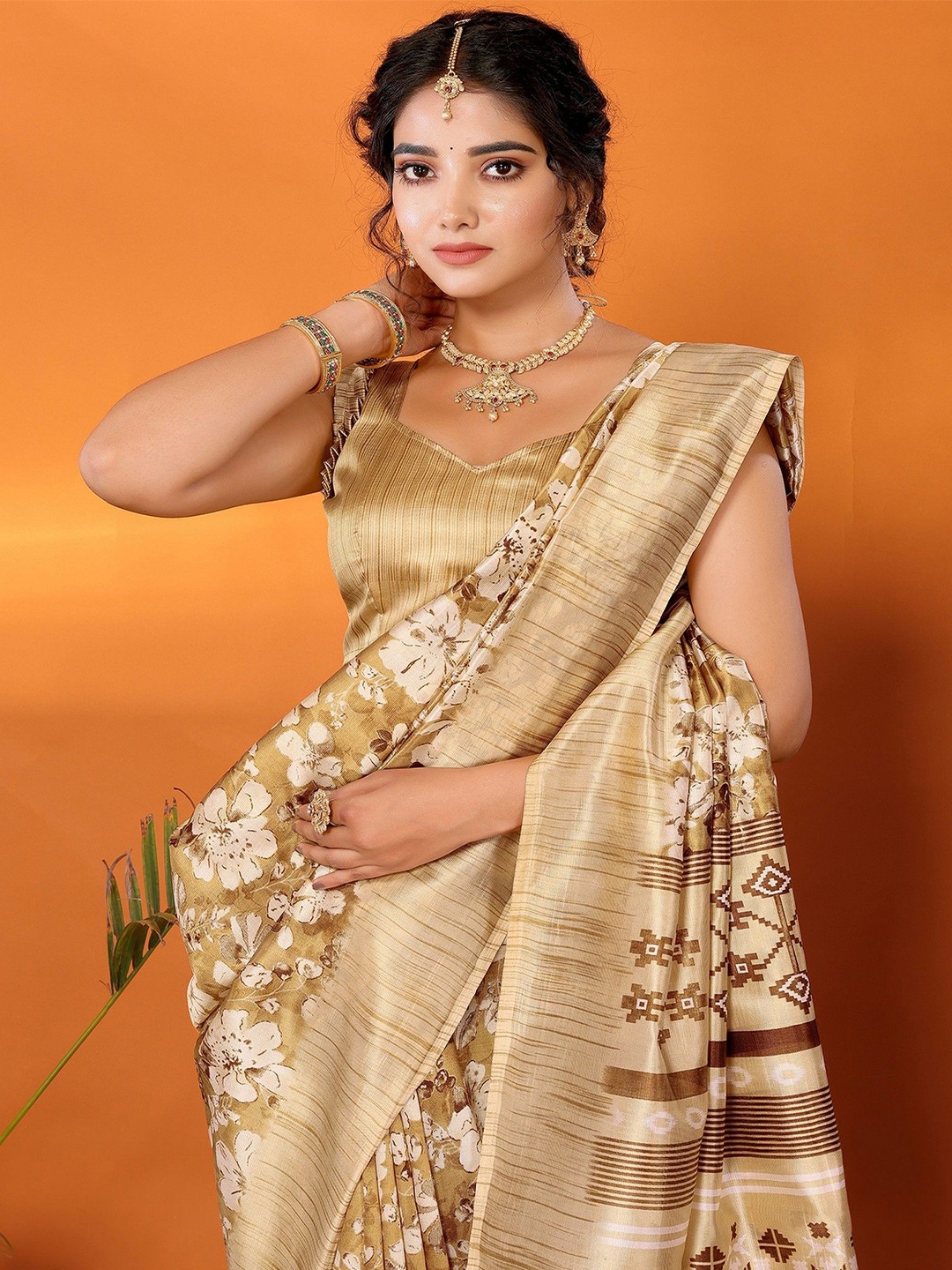 

KALINI Floral Printed Zari Saree With Blouse Piece, Beige