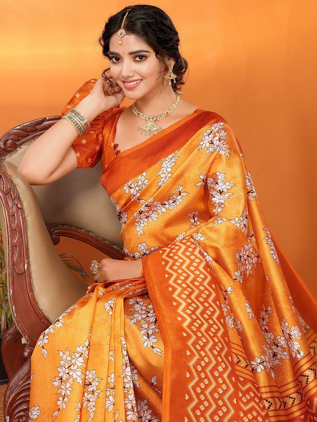 KALINI Floral Printed Maheshwari Saree, Orange