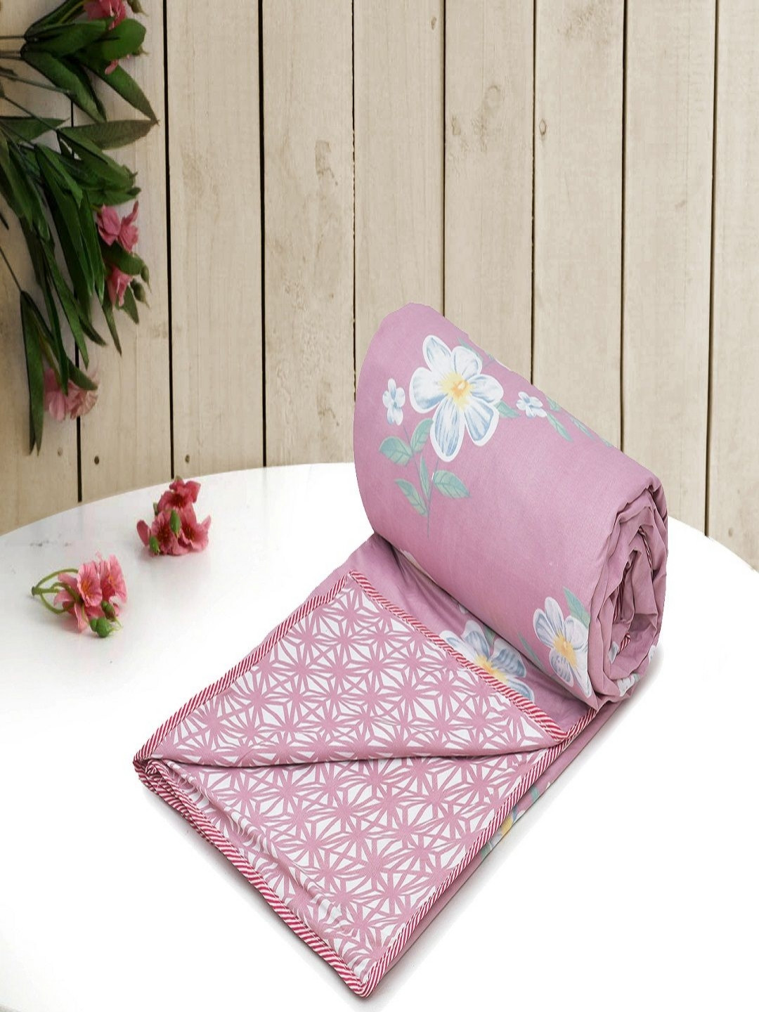 

RRC Peach-Coloured & White Floral Microfiber AC Room 150 GSM Double Bed Dohar