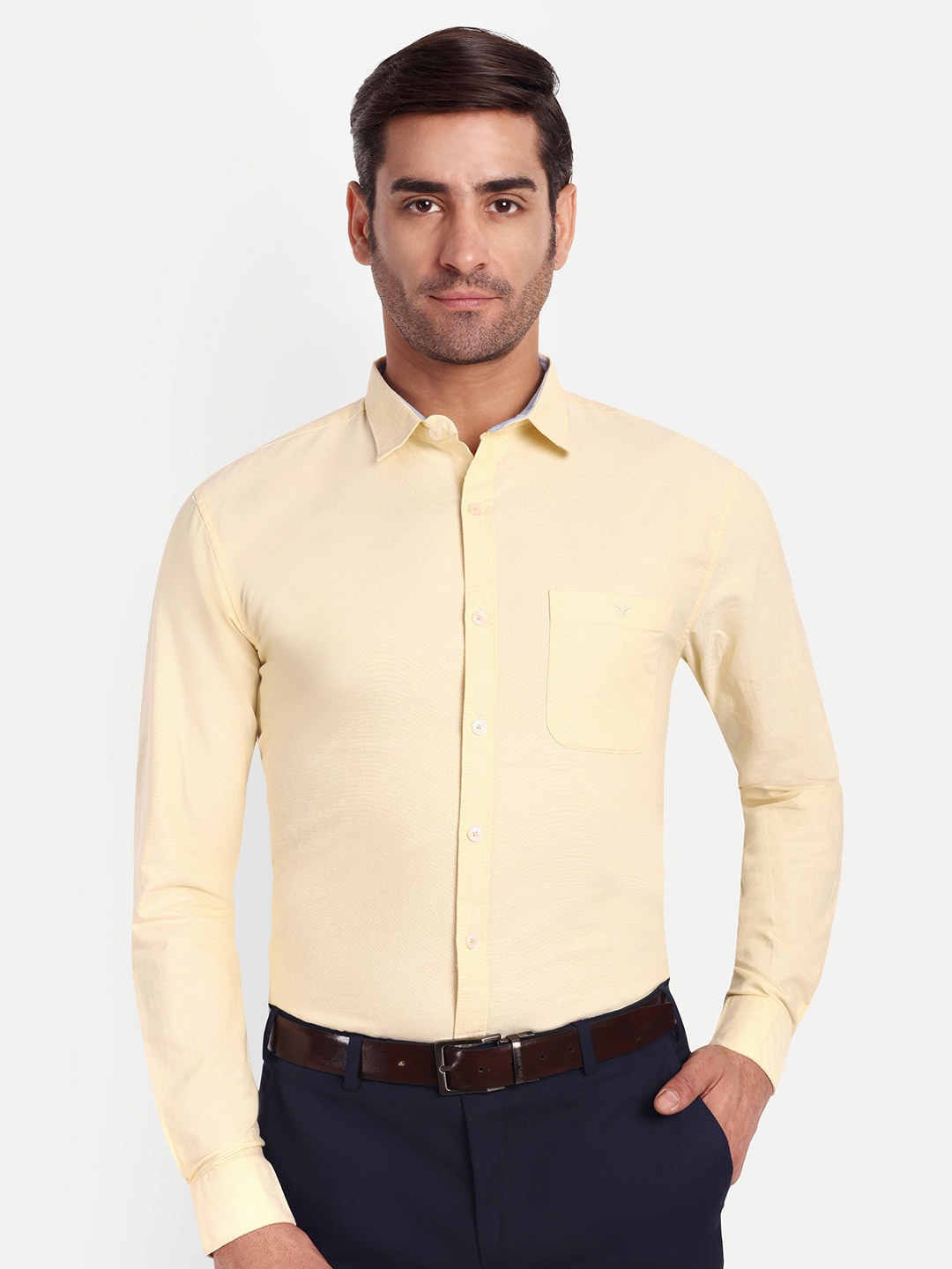 

SUI DHAGA Men India Slim Spread Collar Solid Cotton Formal Shirt, Yellow