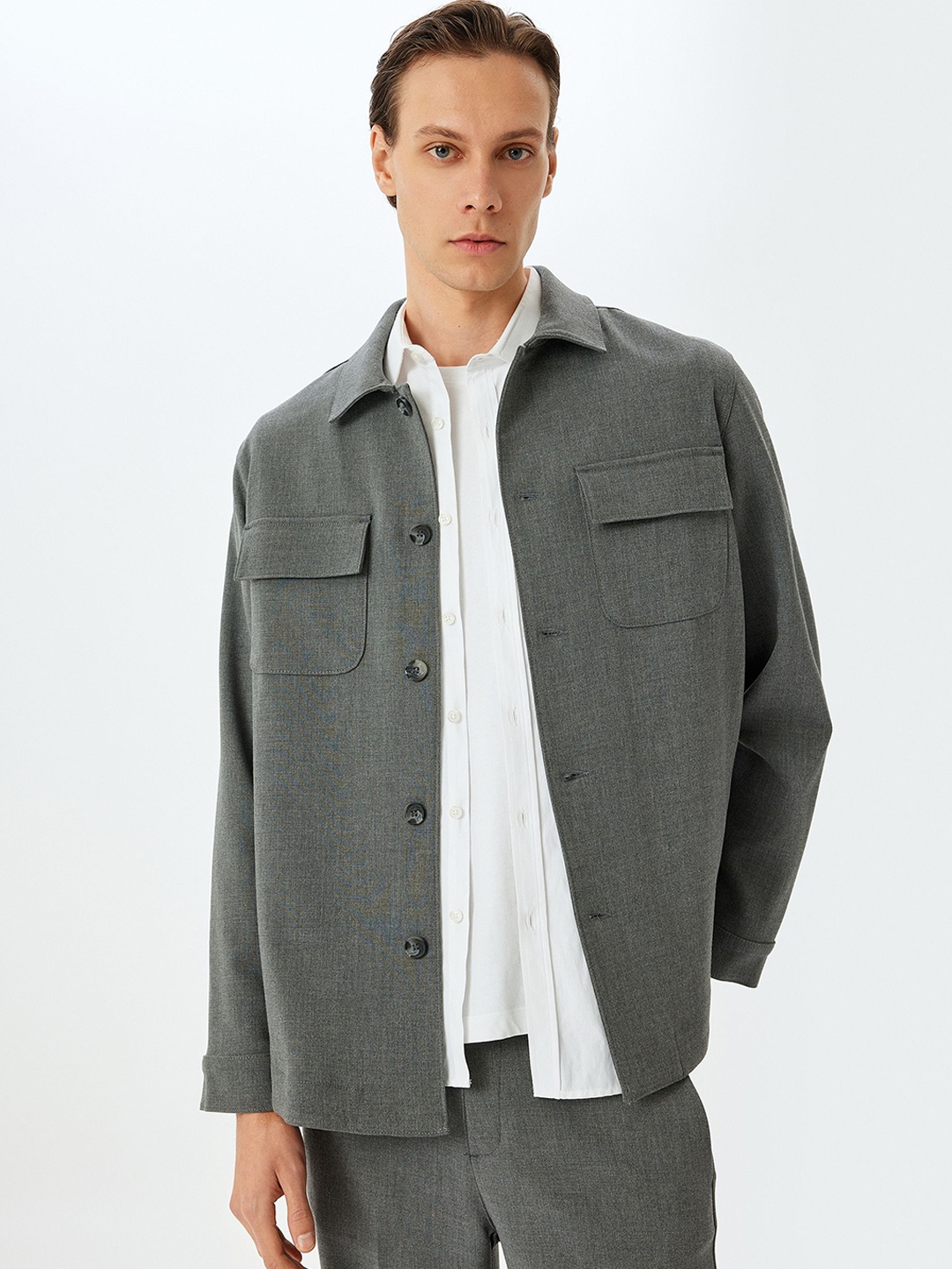 

Koton Men Solid Spread Collar Shackets, Grey