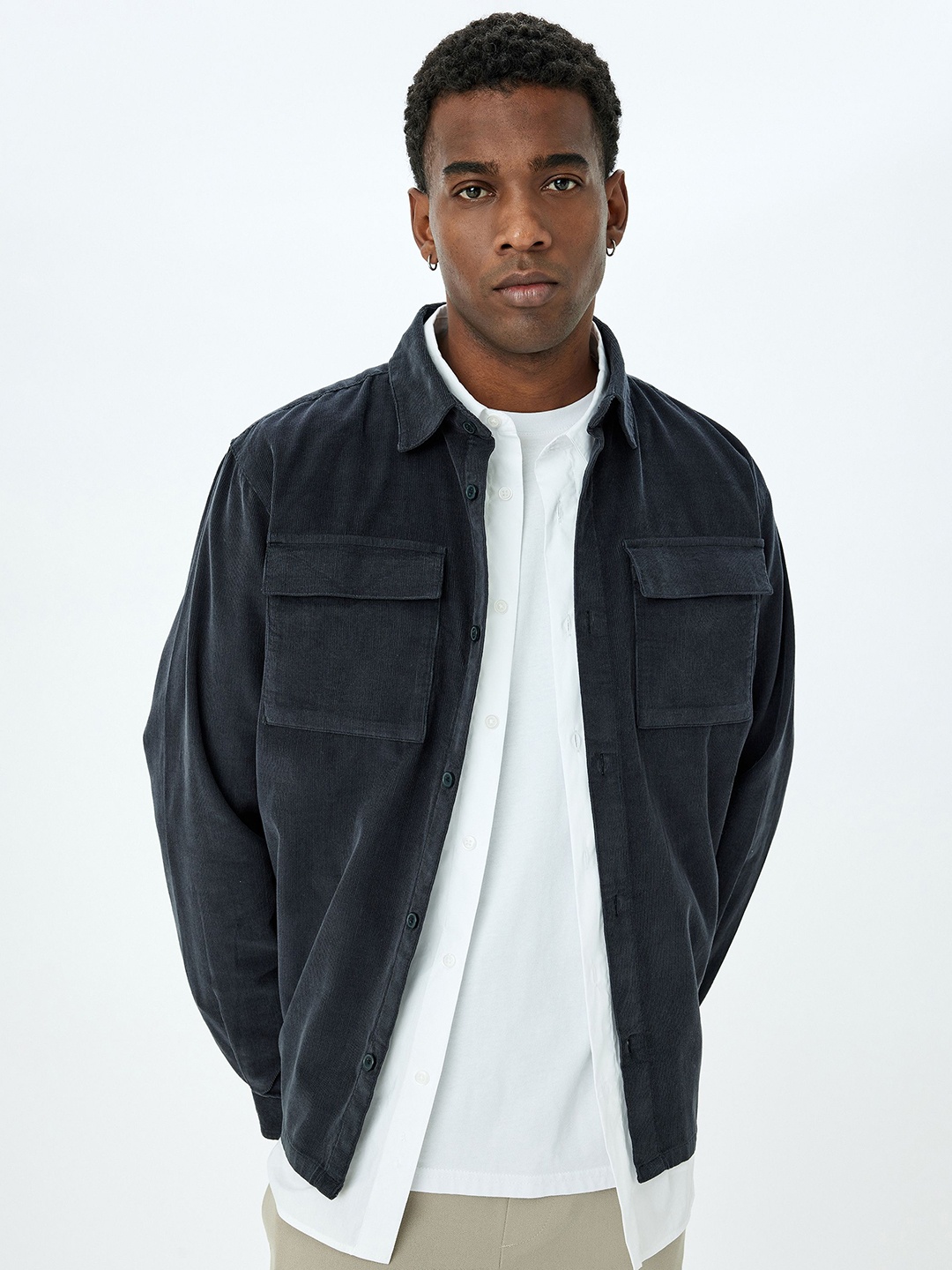 

Koton Men Solid Spread Collar Pure Cotton Shackets, Grey