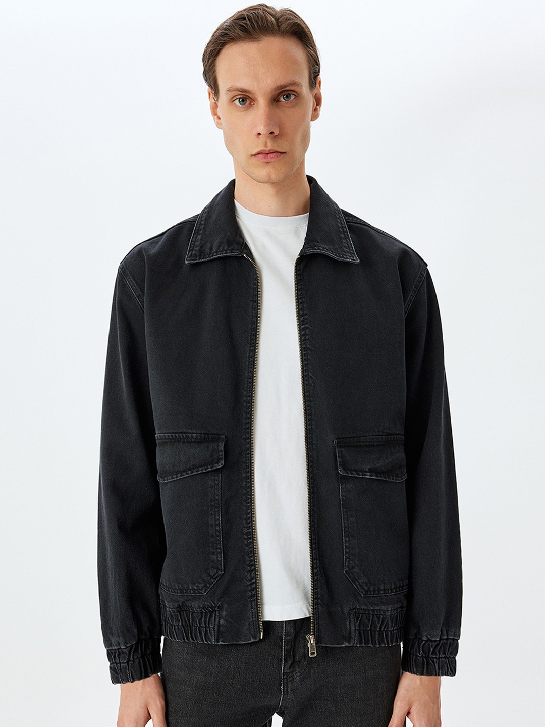 

Koton Men Spread Collar Solid Cotton Casual Denim Jacket, Black