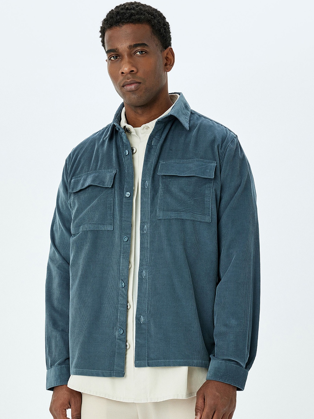 

Koton Men Solid Spread Collar Pure Cotton Shackets, Blue