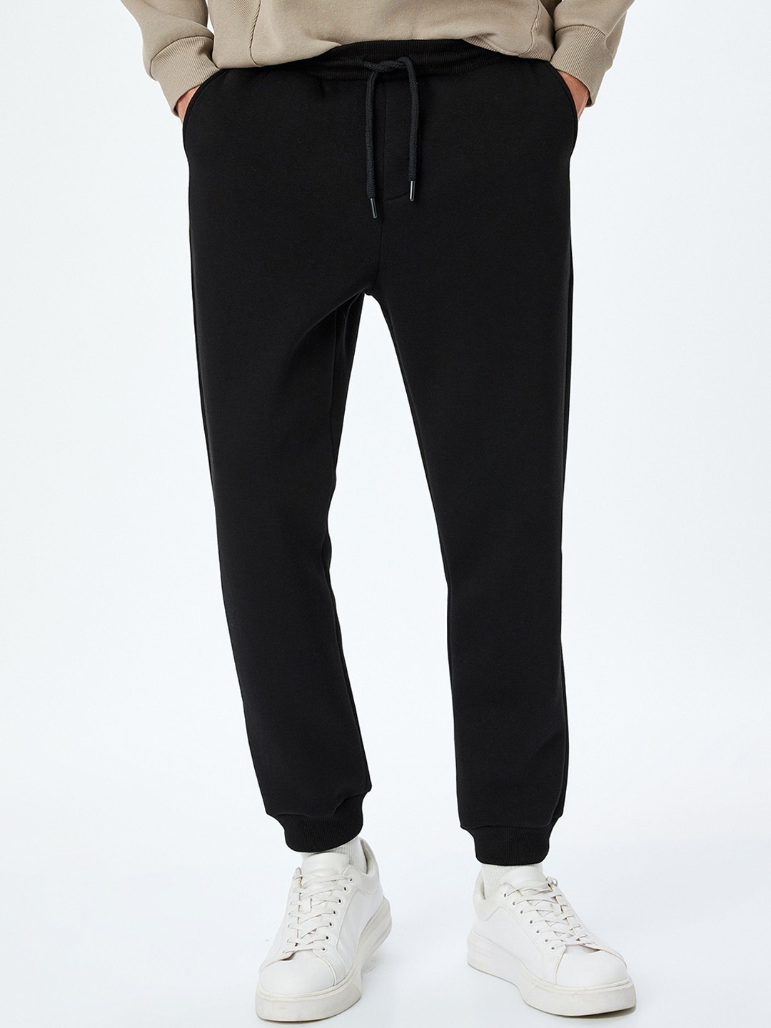

Koton Men Mid-Rise Joggers, Black