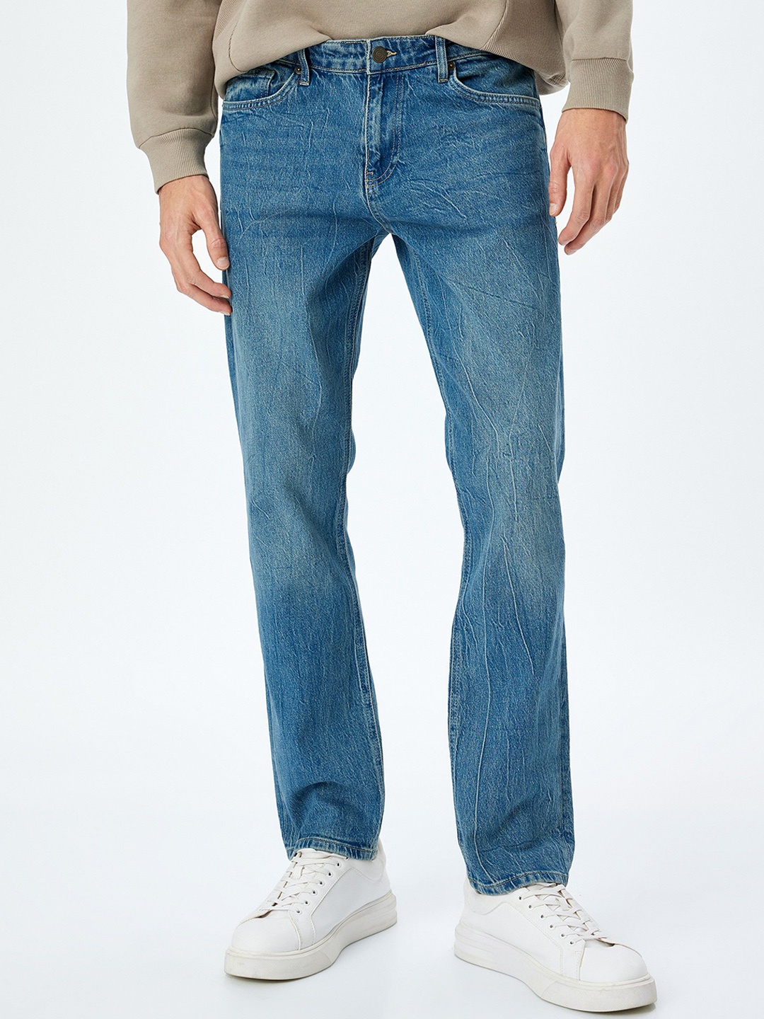 

Koton Men Straight Fit Mid-Rise Light Fade Jeans, Blue