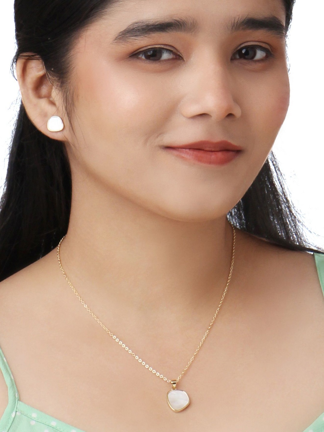 

Kord Store Gold-Plated Mother Of Pearl Beaded Jewellery Set