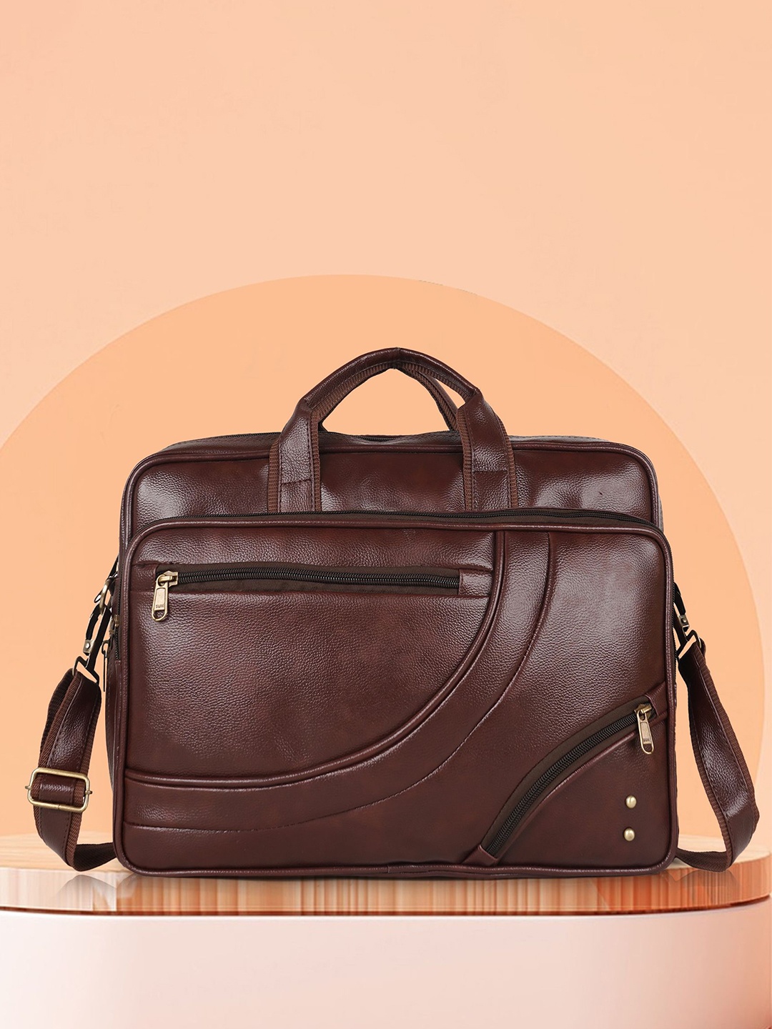 

PARSLEY Men Solid Messenger Bag, Brown