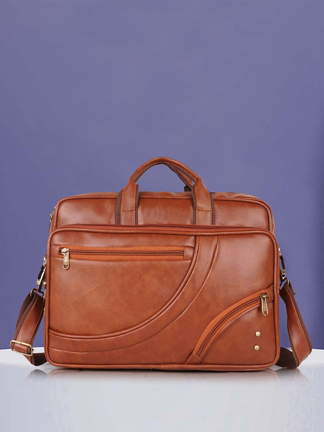 

PARSLEY Men Solid Messenger Bag, Tan