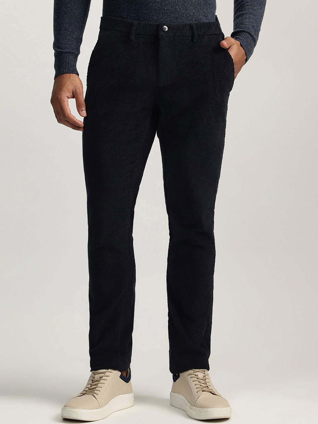 Bruun & Stengade Men Mid-Rise Trousers, Black