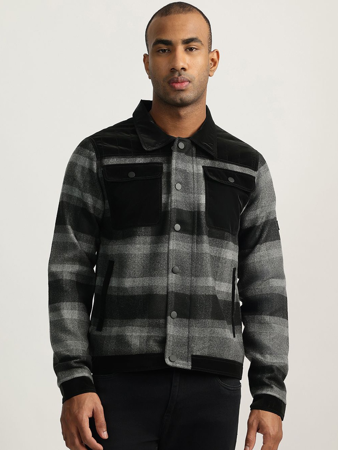Iconic Men Checked Spread Collar Relaxed Fit Shacket, Black