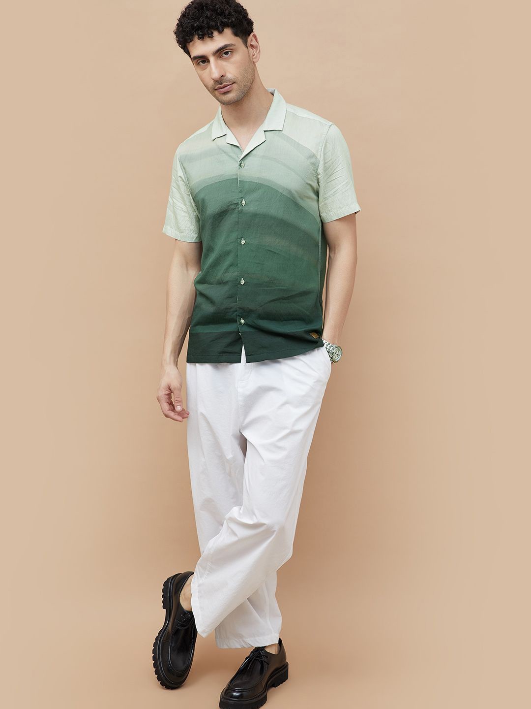 

CODE by Lifestyle Men Cuban Collar Colourblocked Casual Shirt, Green