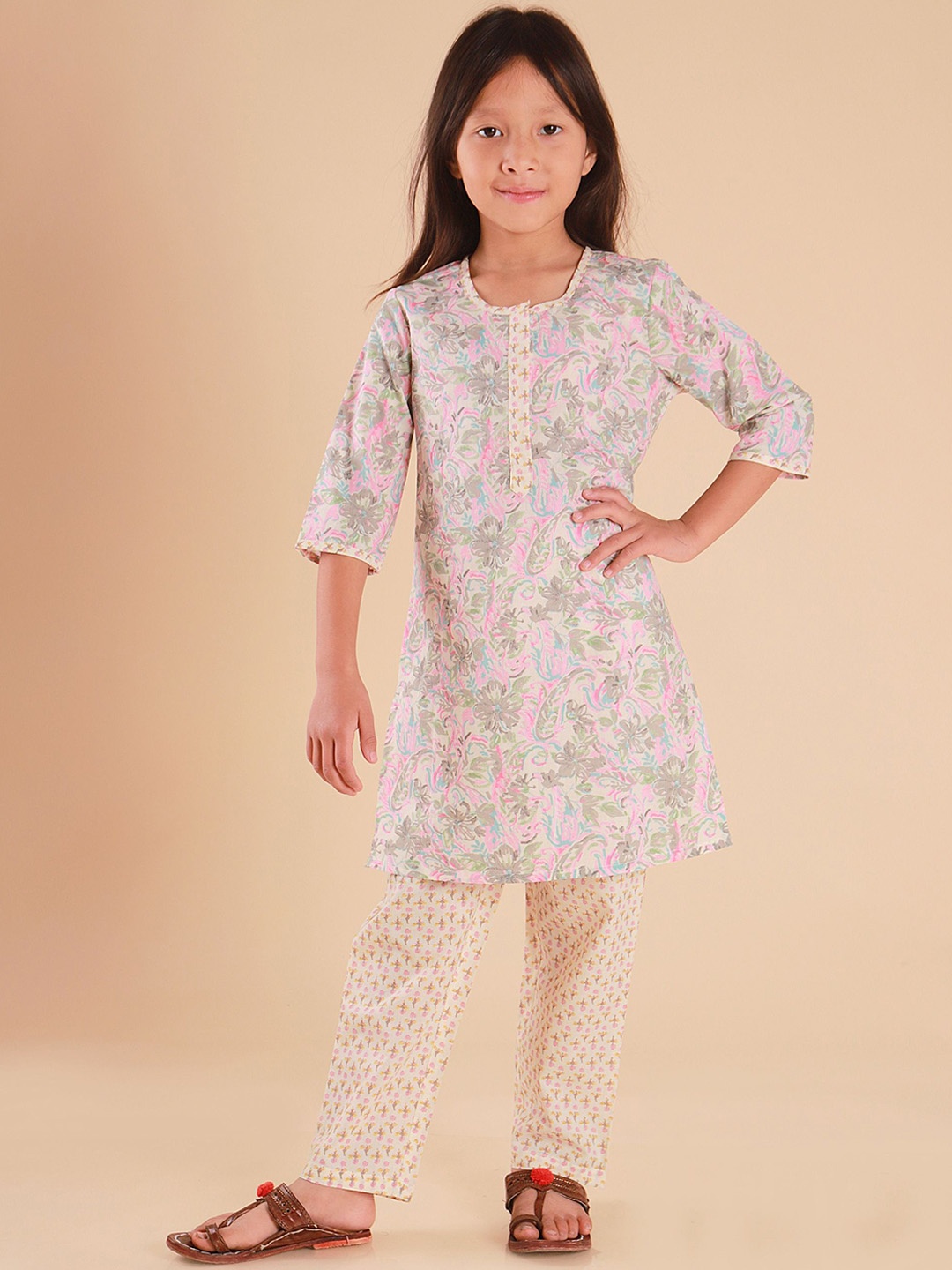 

Sangria Girls Ethnic Motifs Printed Pure Cotton Kurta with Trouser, White