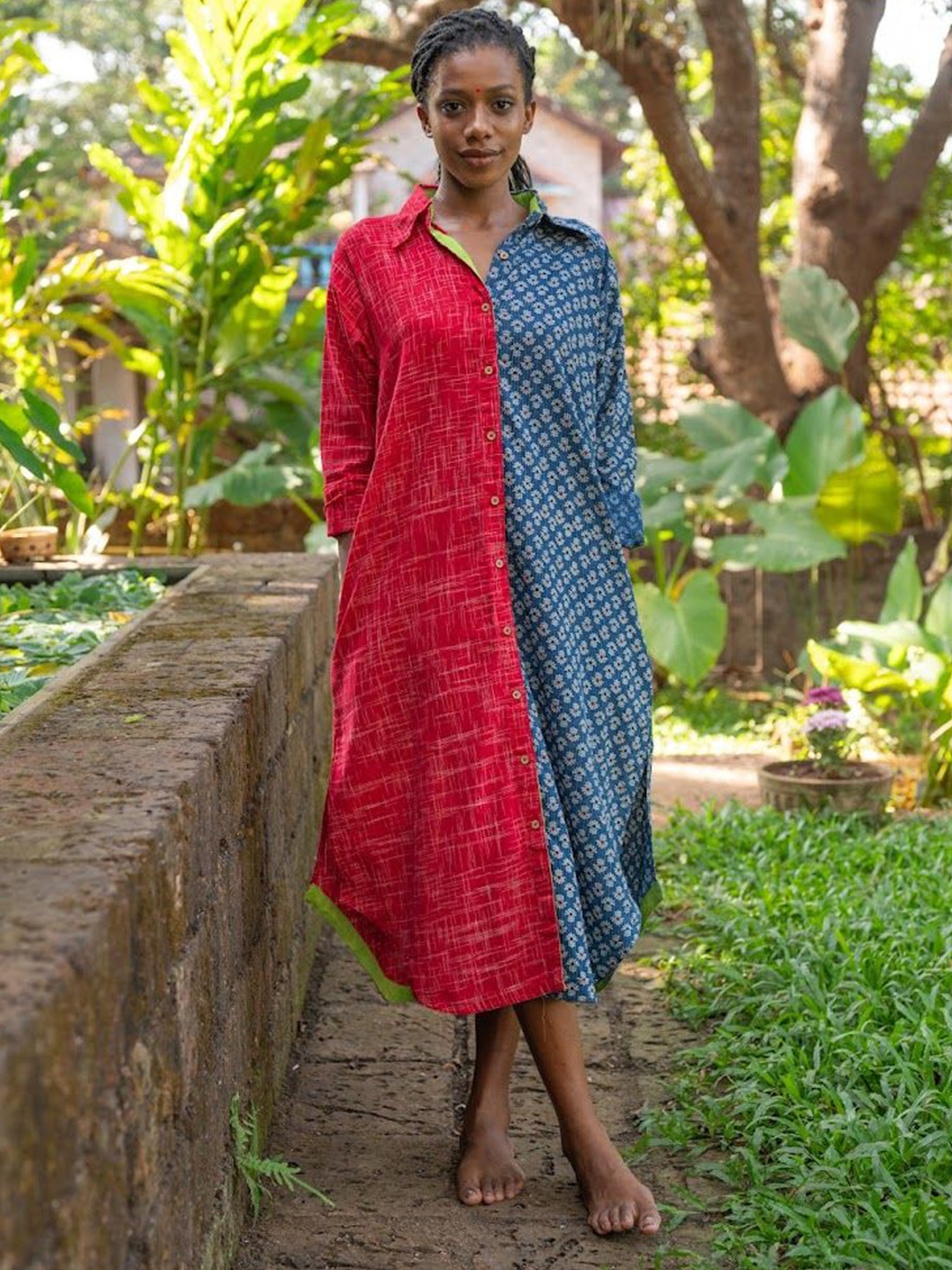

Prathaa Ethnic Motifs Printed Cotton Shirt Midi Dress, Blue
