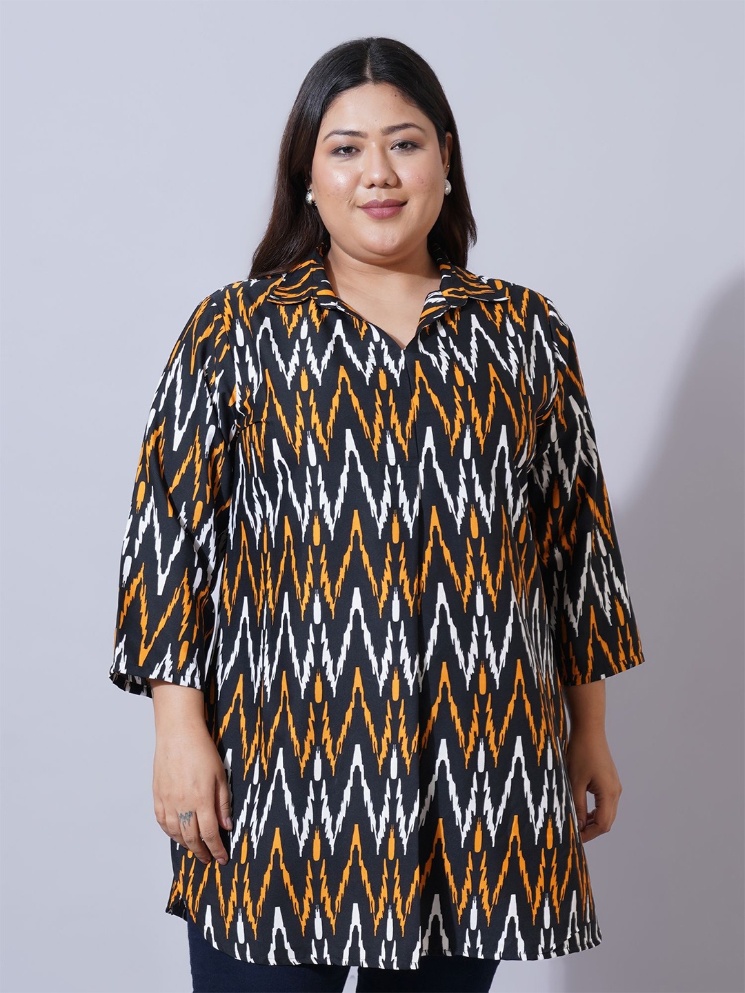 

U&F Beyond Women Geometric Printed Plus Size Shirt Style Longline Top, Black