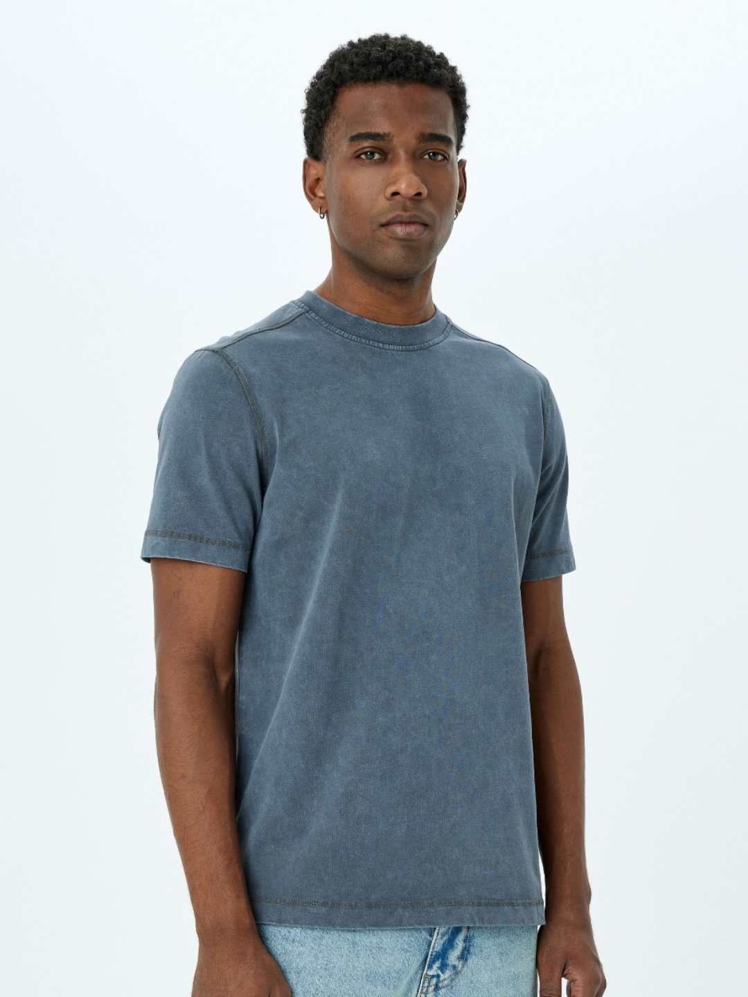 

Koton Men Solid Round Neck Cotton T-shirt, Grey