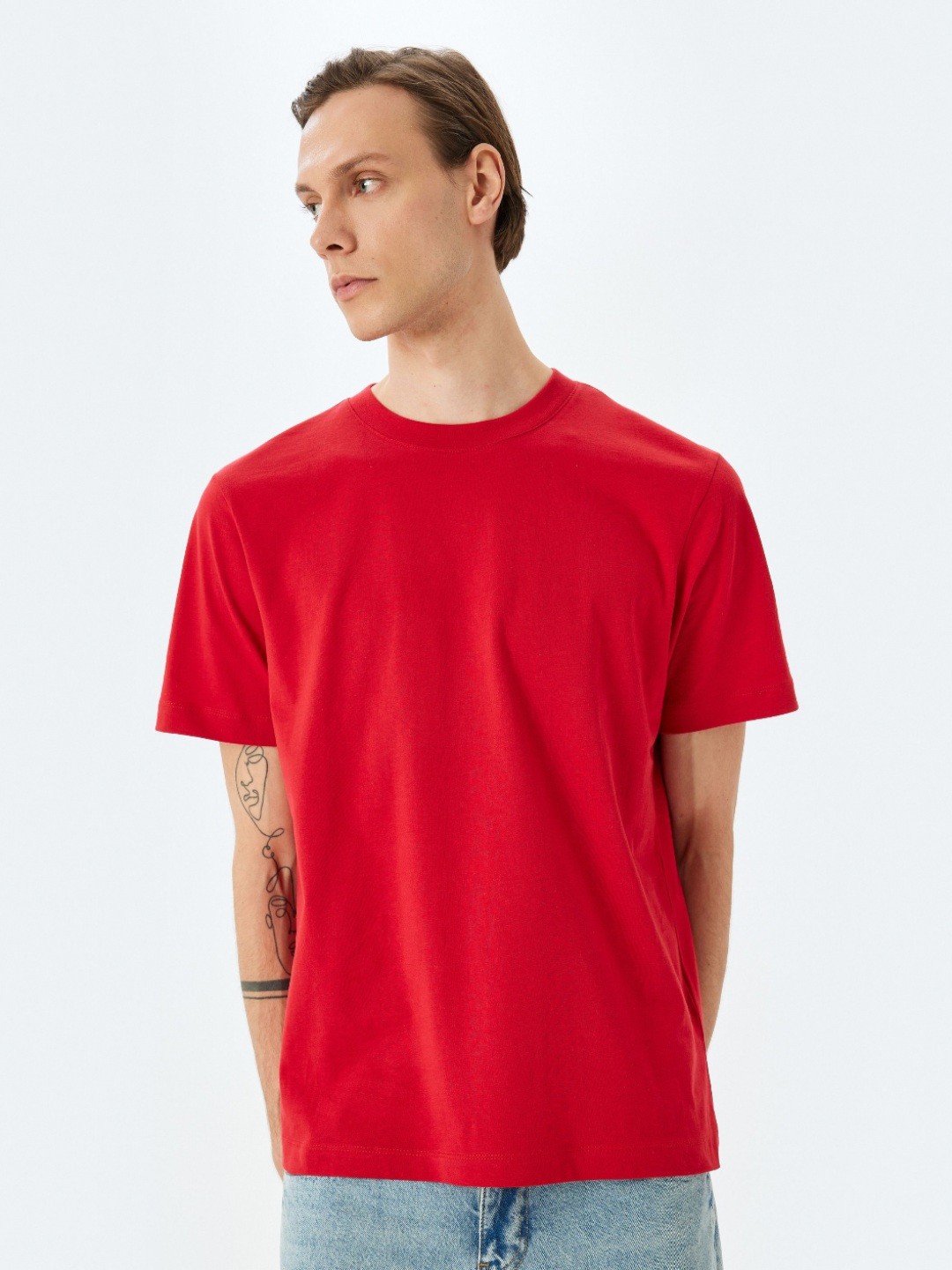 

Koton Men Solid Round Neck Cotton T-shirt, Red