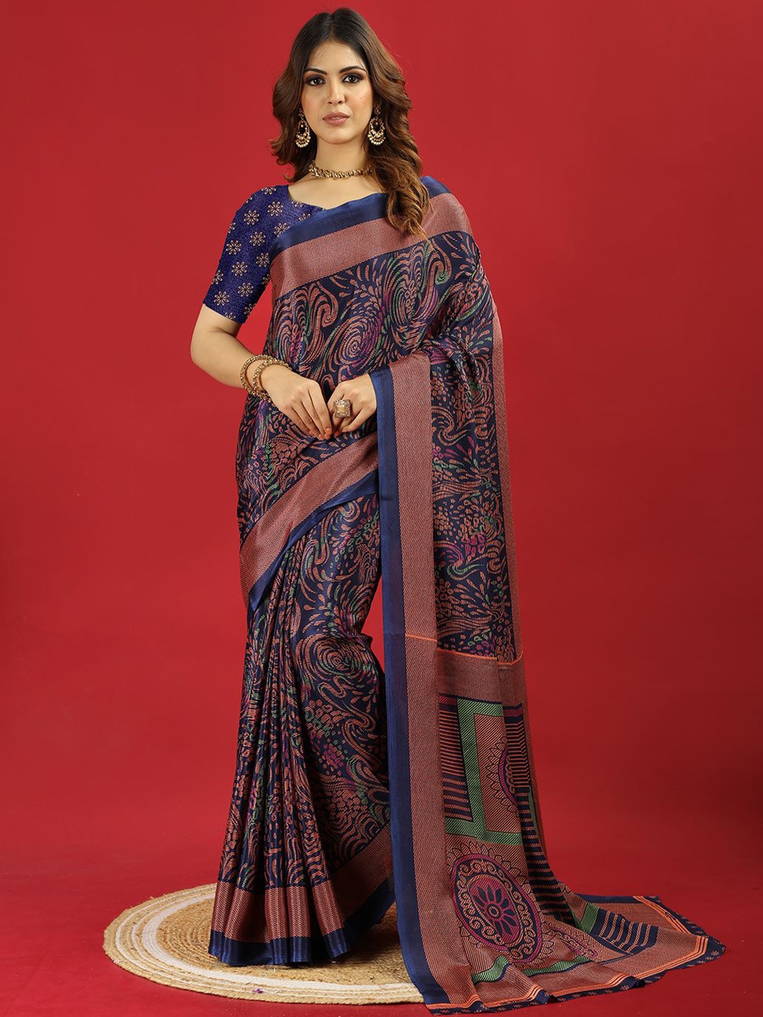 

A.V.M Prints Floral Printed Saree, Navy blue