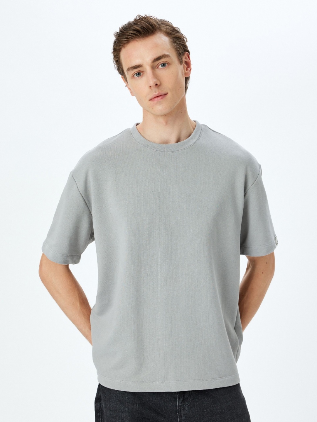 Koton Men Solid Round Neck Cotton Relaxed Fit T-shirt, Grey