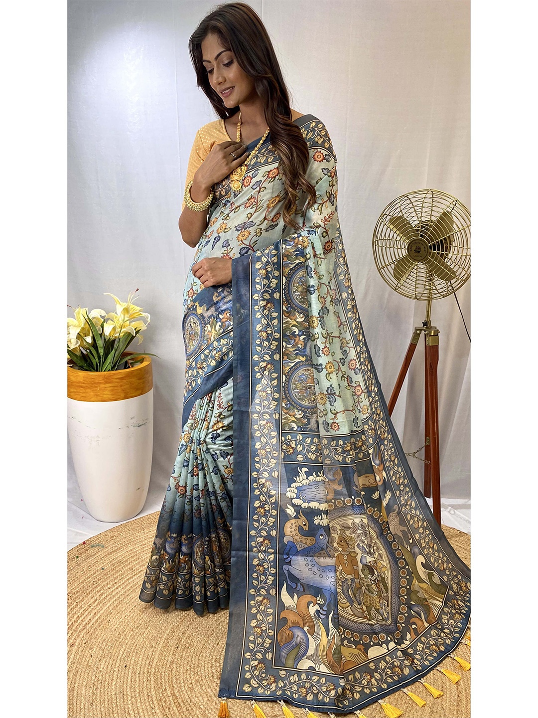 

DEVATITHI Ethnic Motifs Saree, Green