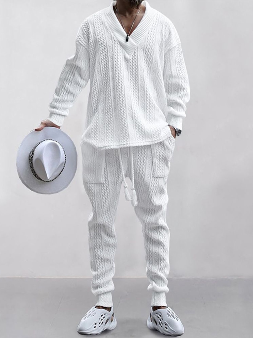 

StyleCast x Revolte Self Design V-Neck Long Sleeves Pure Cotton Sweatshirt With Jogger, White
