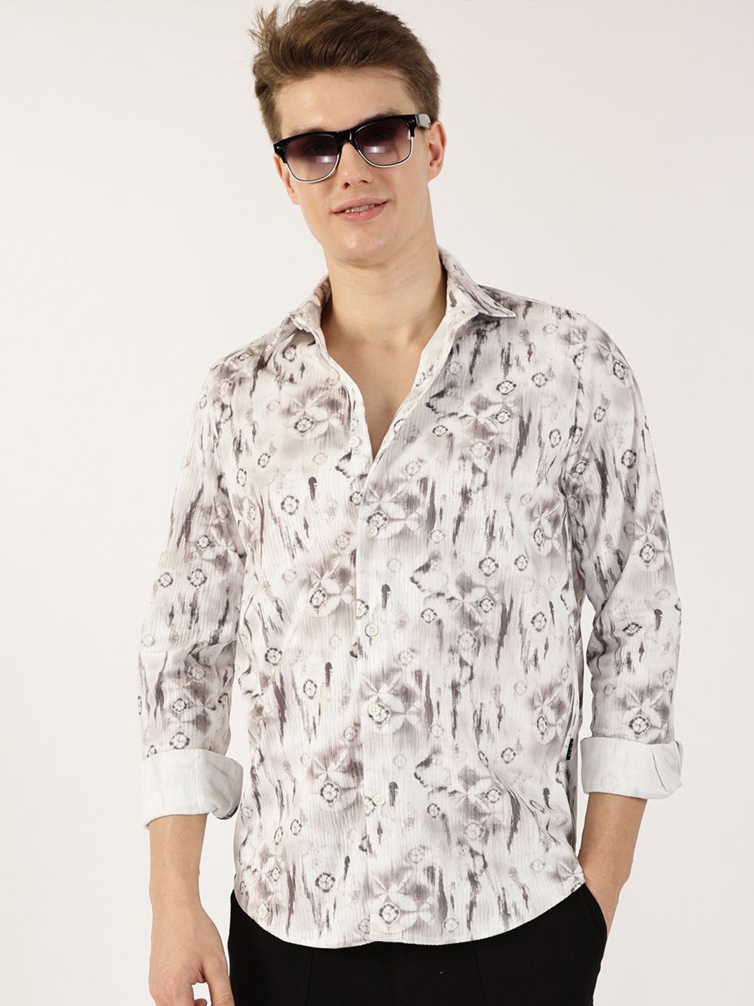 

Thomas Scott Men Premium Cutaway Collar Abstract Printed Casual Shirt, Off white