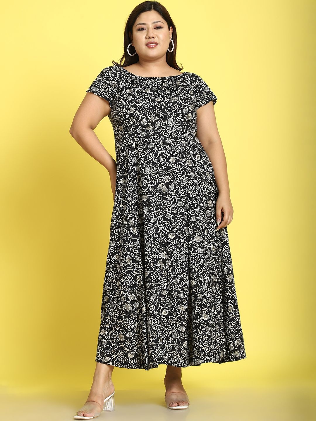 

theRebelinme Women Plus Size Floral Print A-Line Maxi Dress, Black