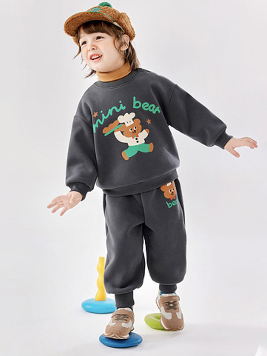 

LULU & SKY Unisex Kids Printed Long Sleeves Sweatshirt with Joggers, Grey