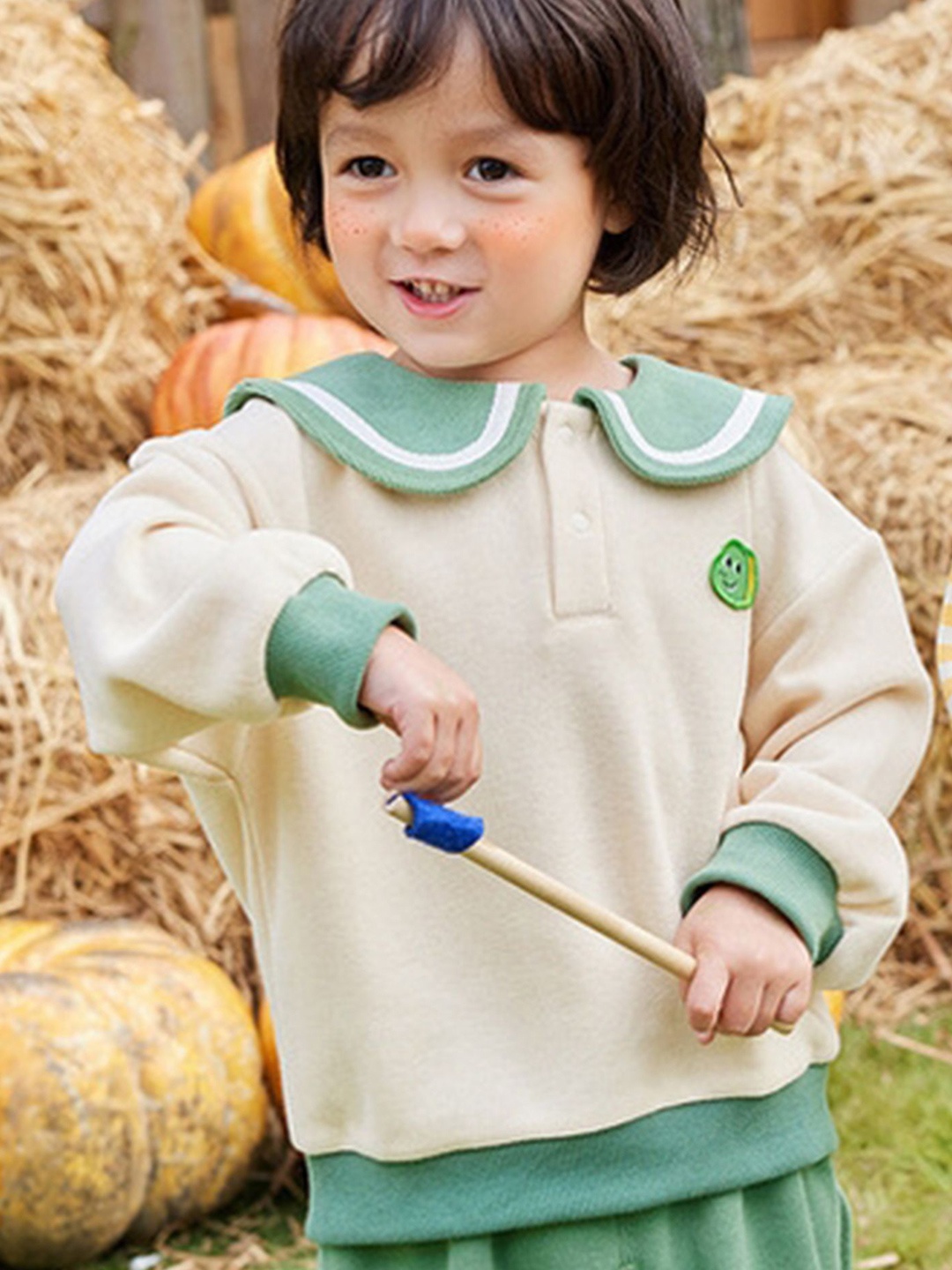 

LULU & SKY Unisex Kids Peter Pan Collar Long Sleeves Sweatshirt With Jogger, Green