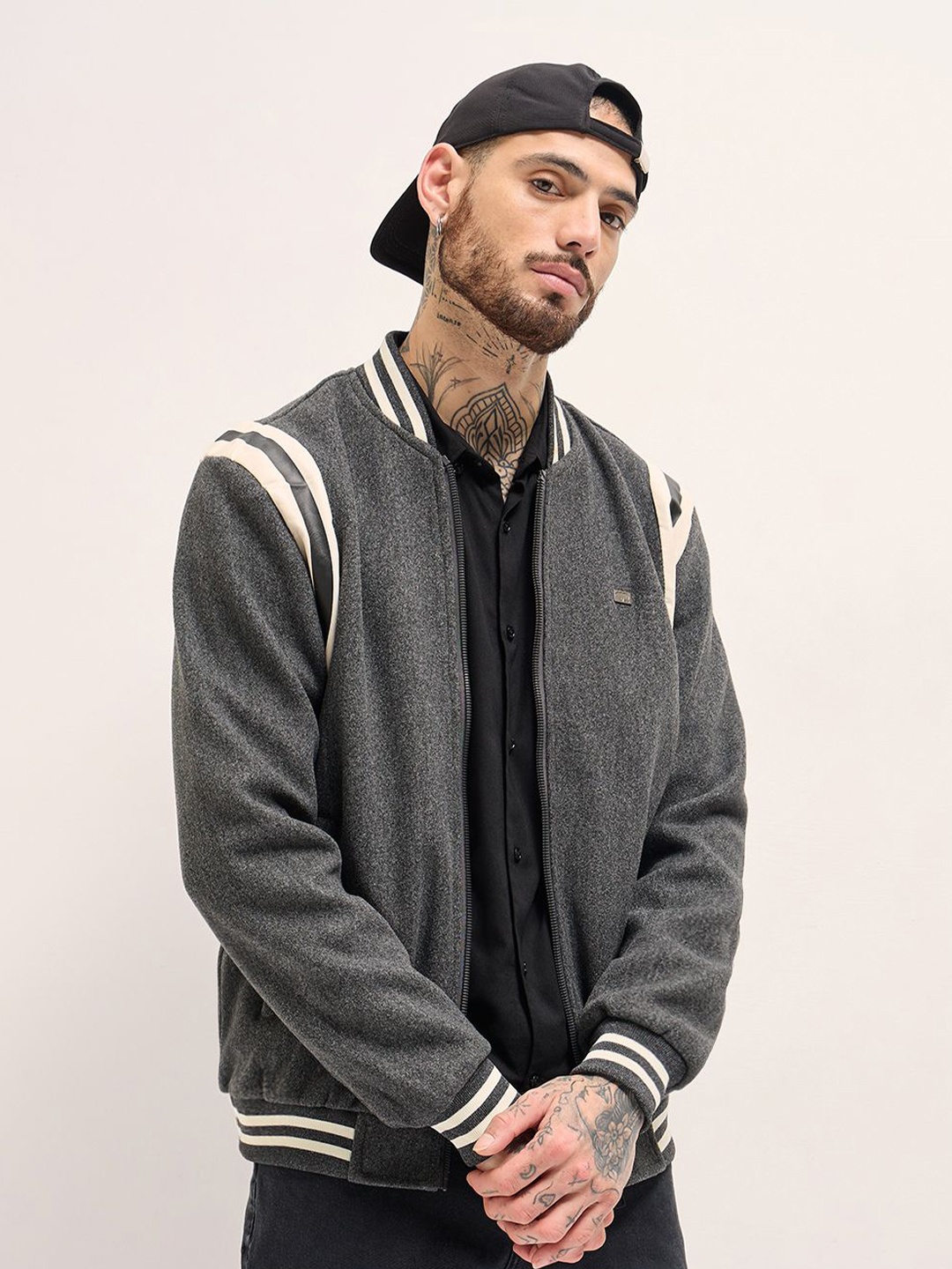 

THE BEAR HOUSE Men Stand Collar Striped Casual Bomber Jacket, Grey