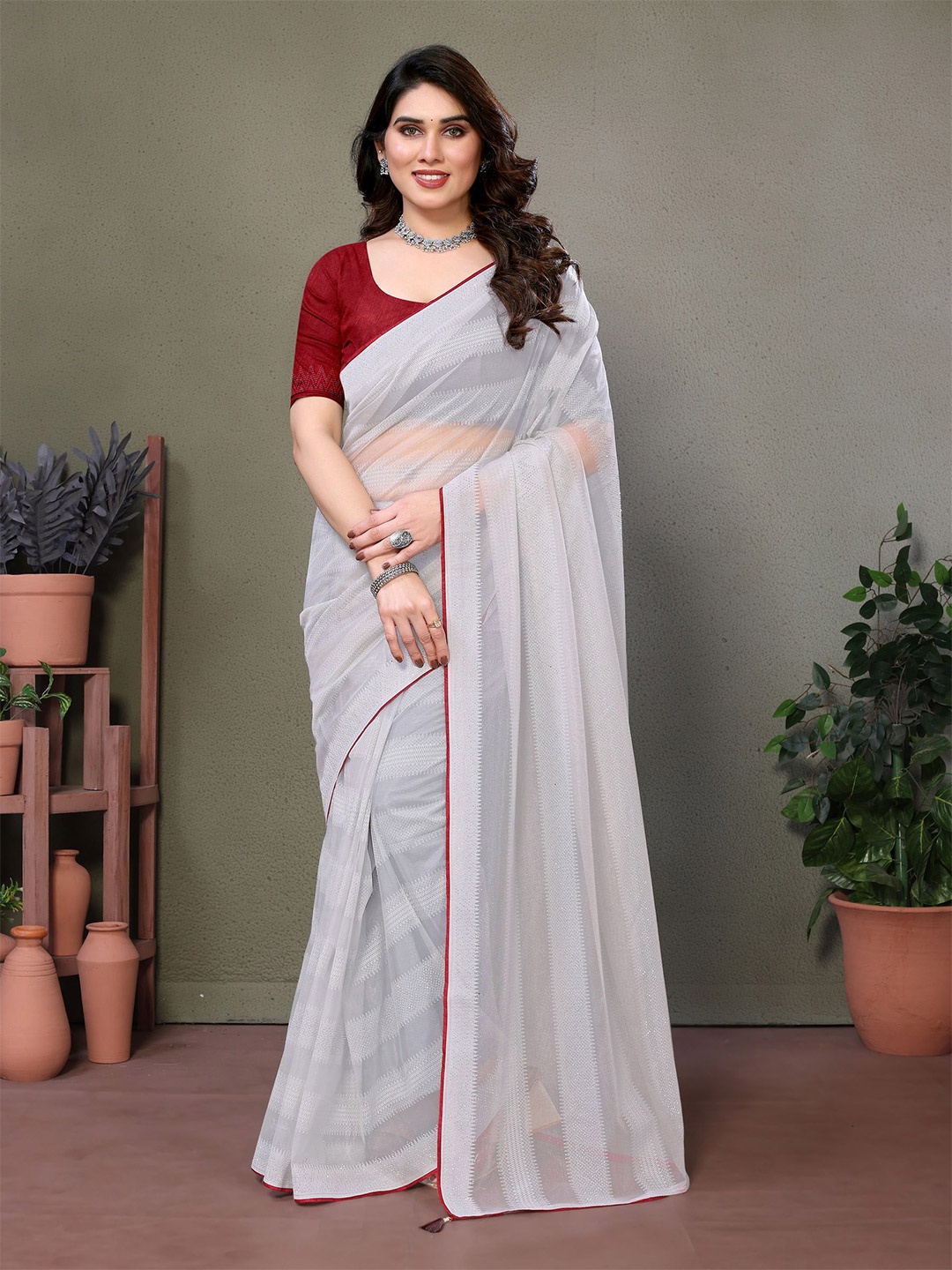 

VIJAYA VALLABH Woven Design Net Saree, White