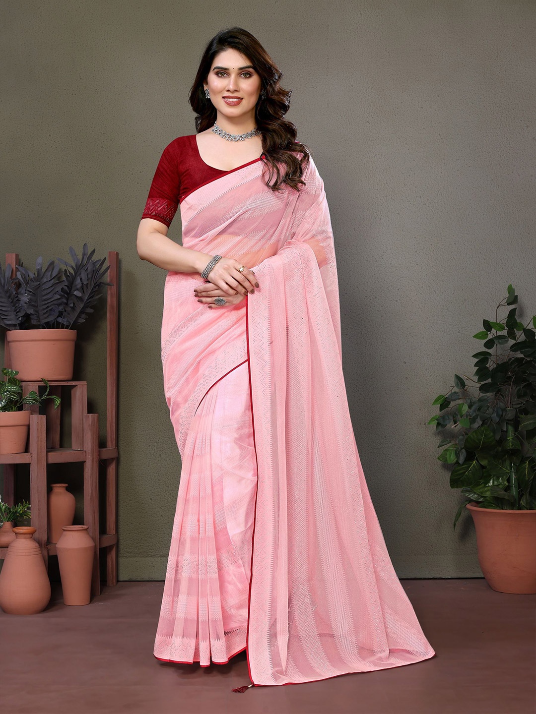 VIJAYA VALLABH Embellished Beads and Stones Net Saree, Pink