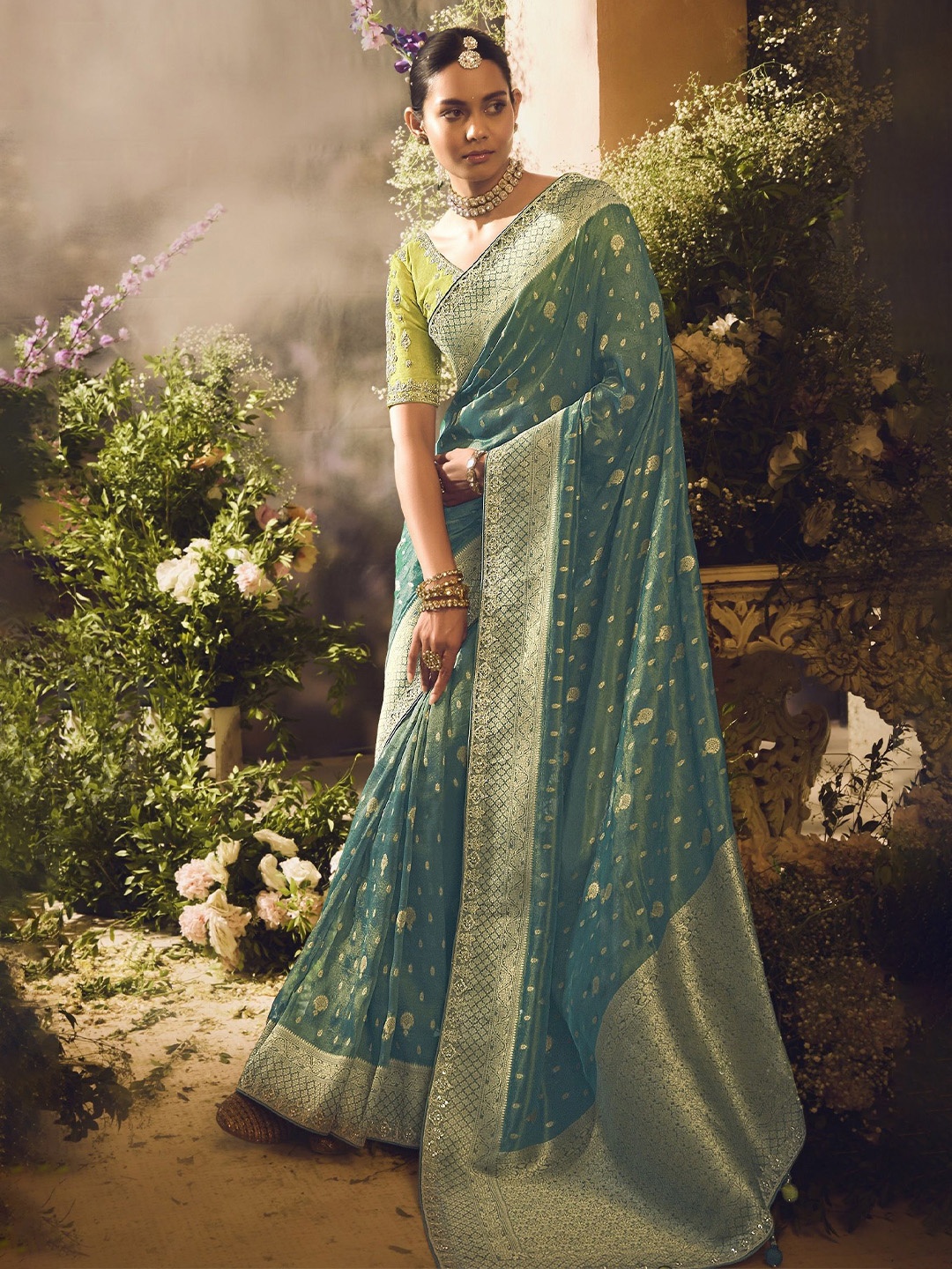 MAHALASA Woven Design Embroidered Pure Silk Kanjeevaram Saree, Green
