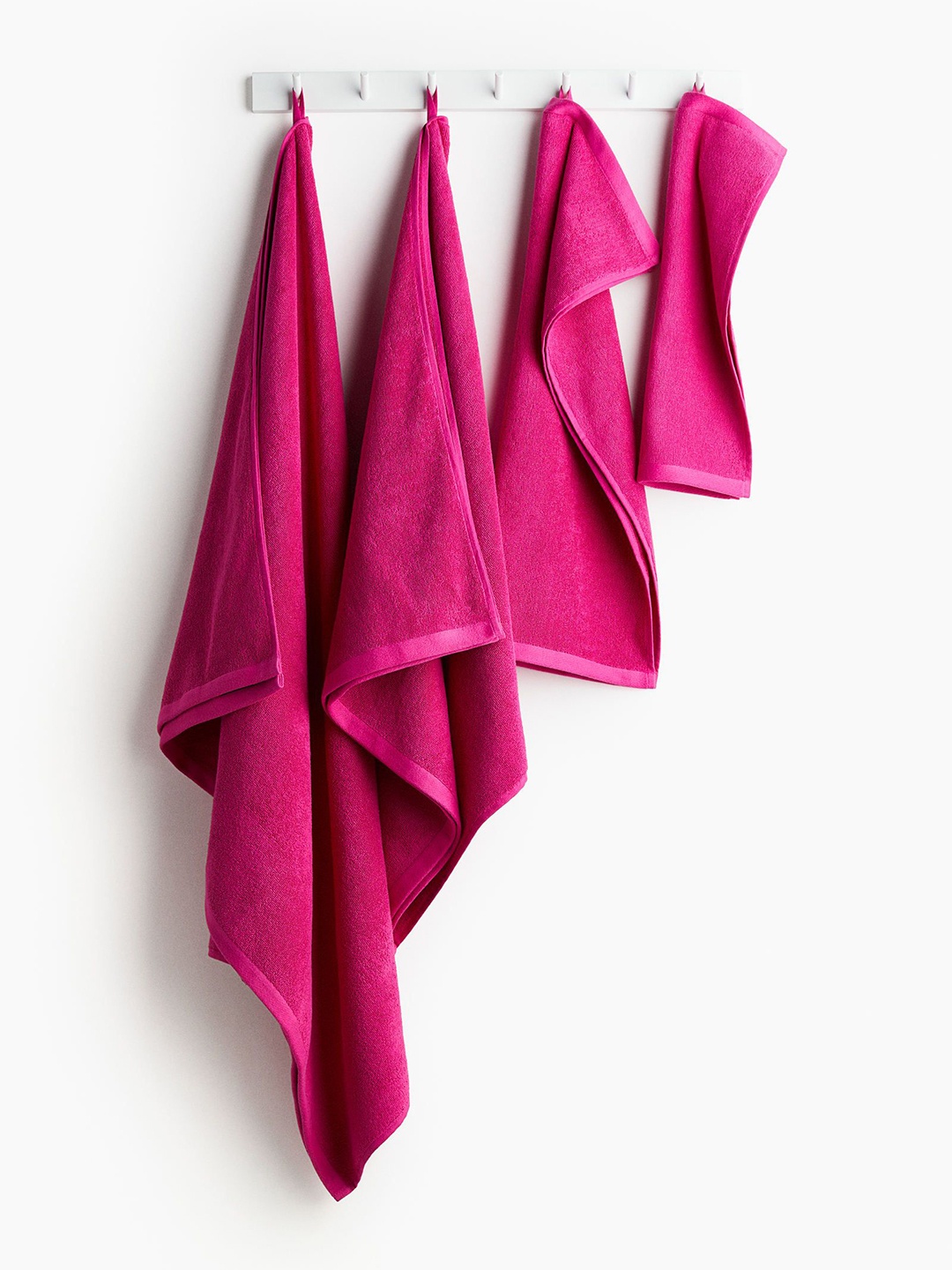 

H&M Pink Pure Cotton Terry Bath Towel