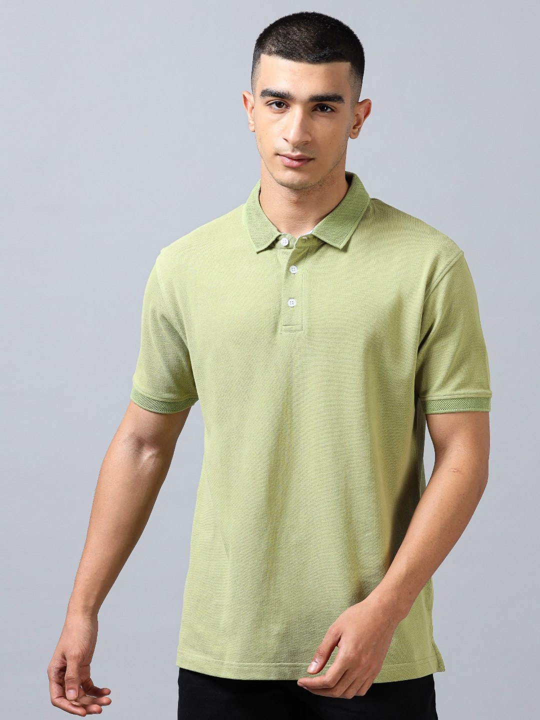 

THINC Men Solid Polo Collar Cotton T-shirt, Green