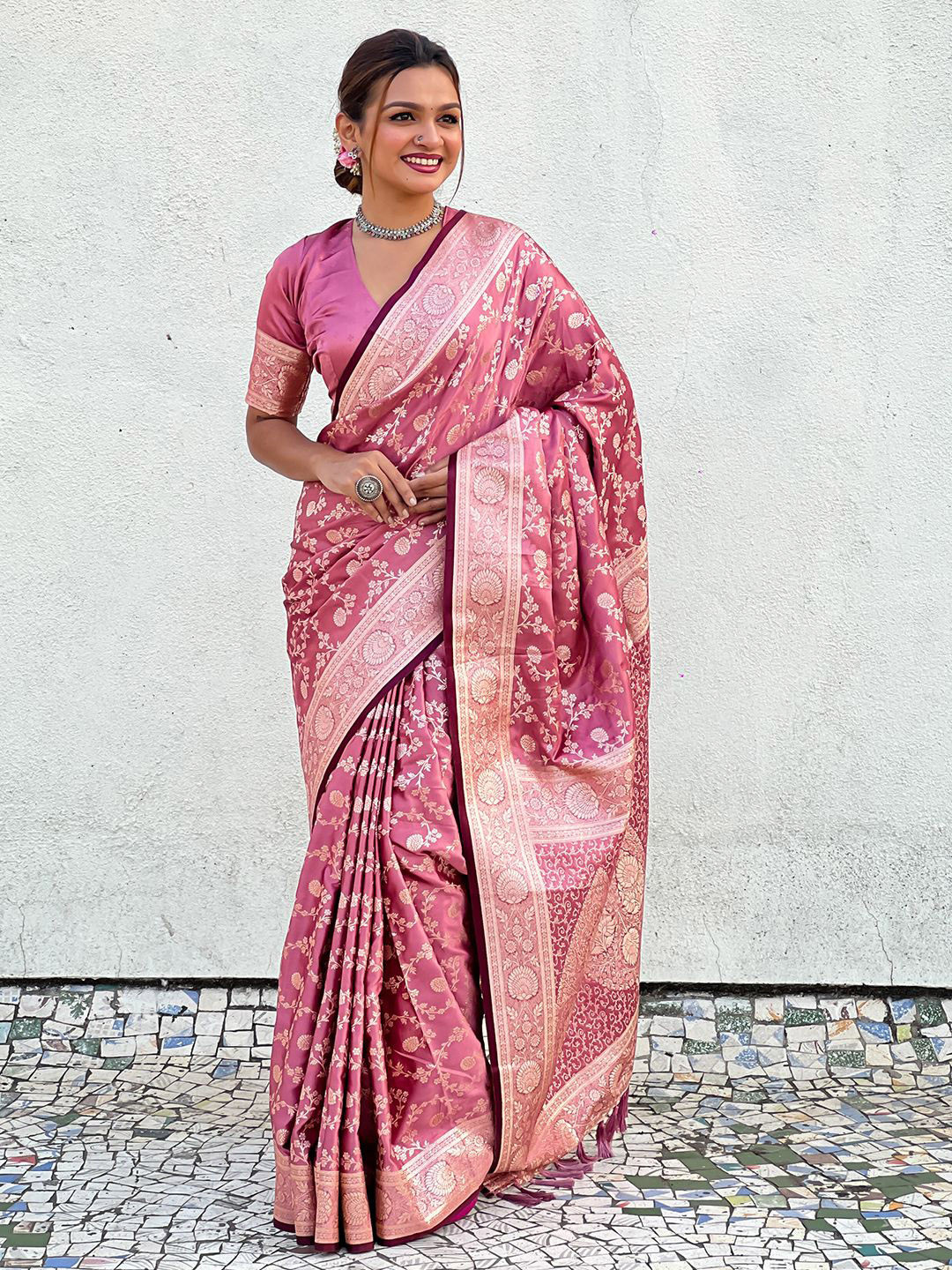 

Mitera Woven Design Zari Silk Blend Banarasi Saree, Pink