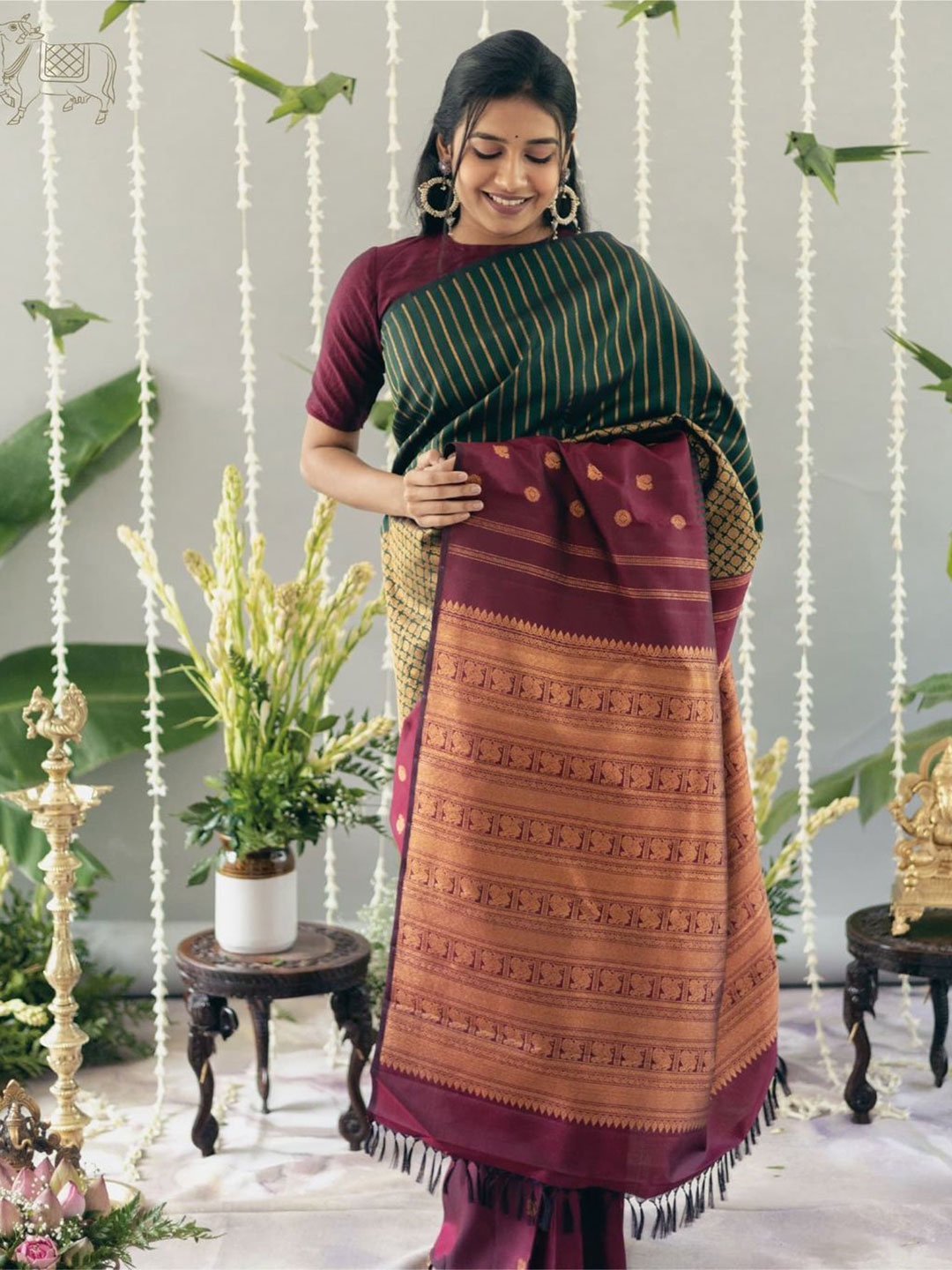 

ZIKARAA Striped Zari Pure Silk Kanjeevaram Saree, Green