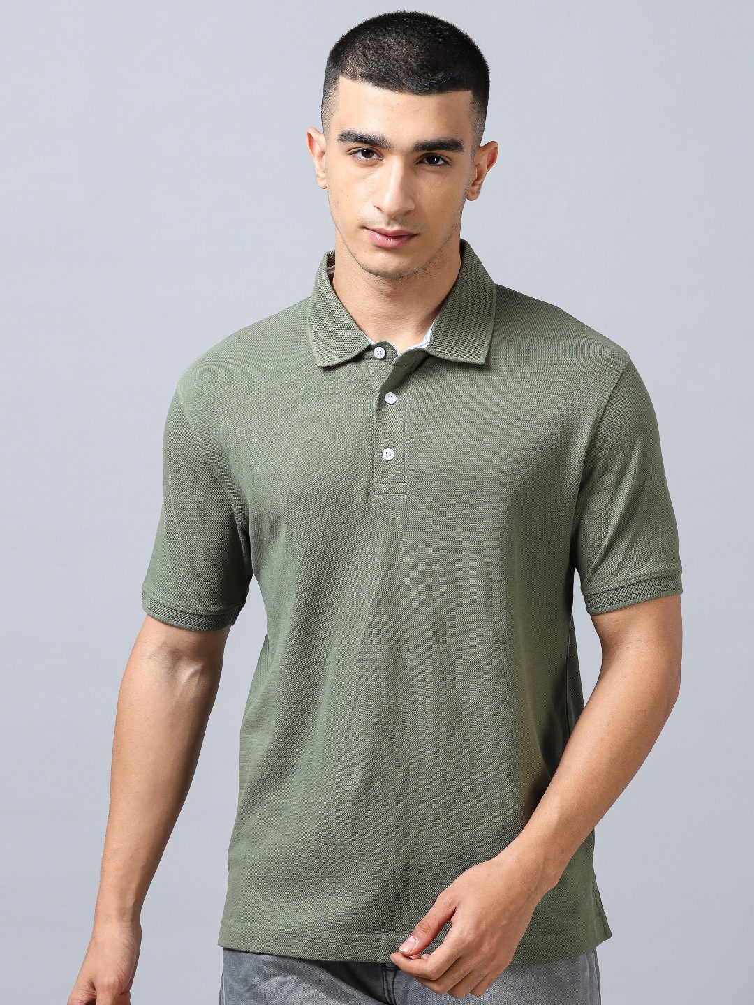 

THINC Men Solid Polo Collar Cotton T-shirt, Olive