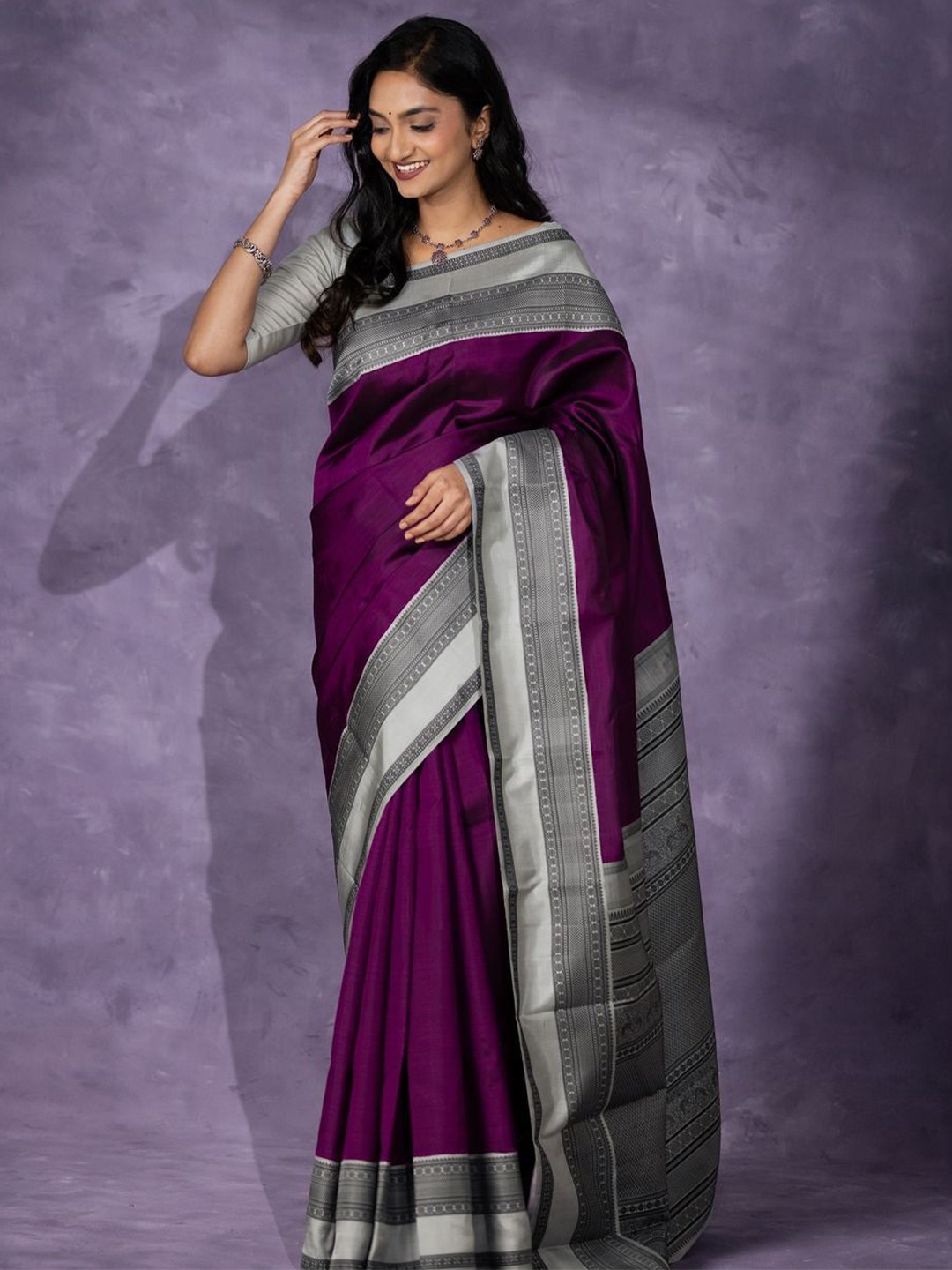 ZIKARAA Woven Design Zari Pure Silk Kanjeevaram Saree, Purple