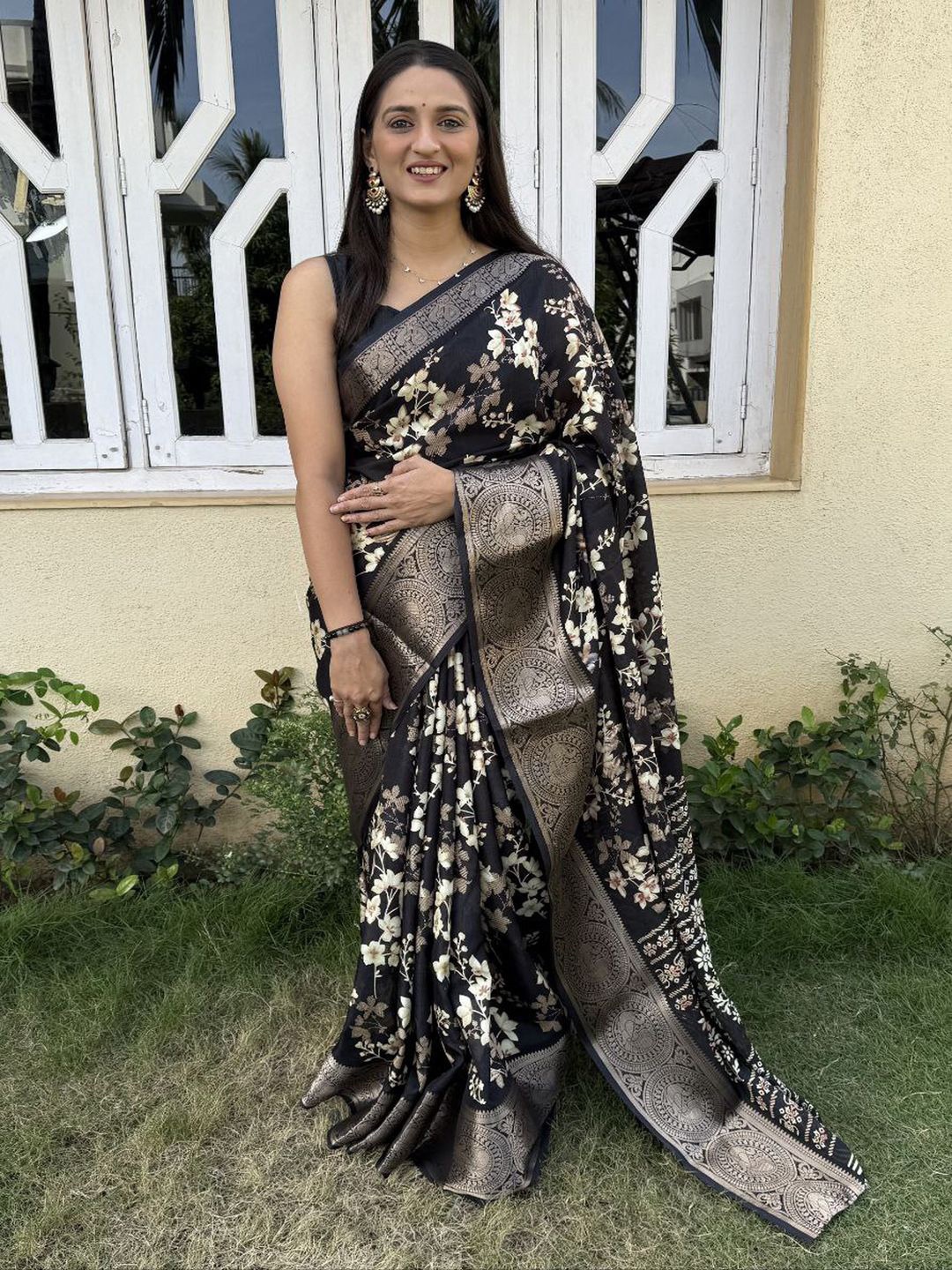 

Sadika Floral Zari Silk Blend Designer Banarasi Saree, Black