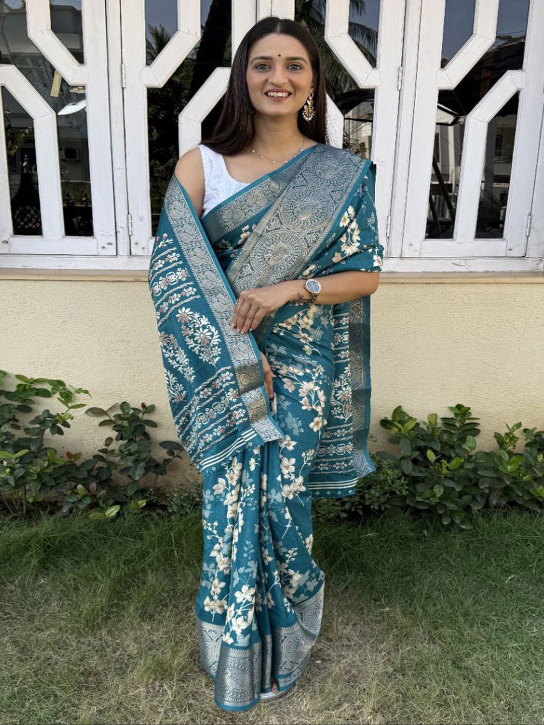 

Sadika Floral Zari Banarasi Saree, Blue