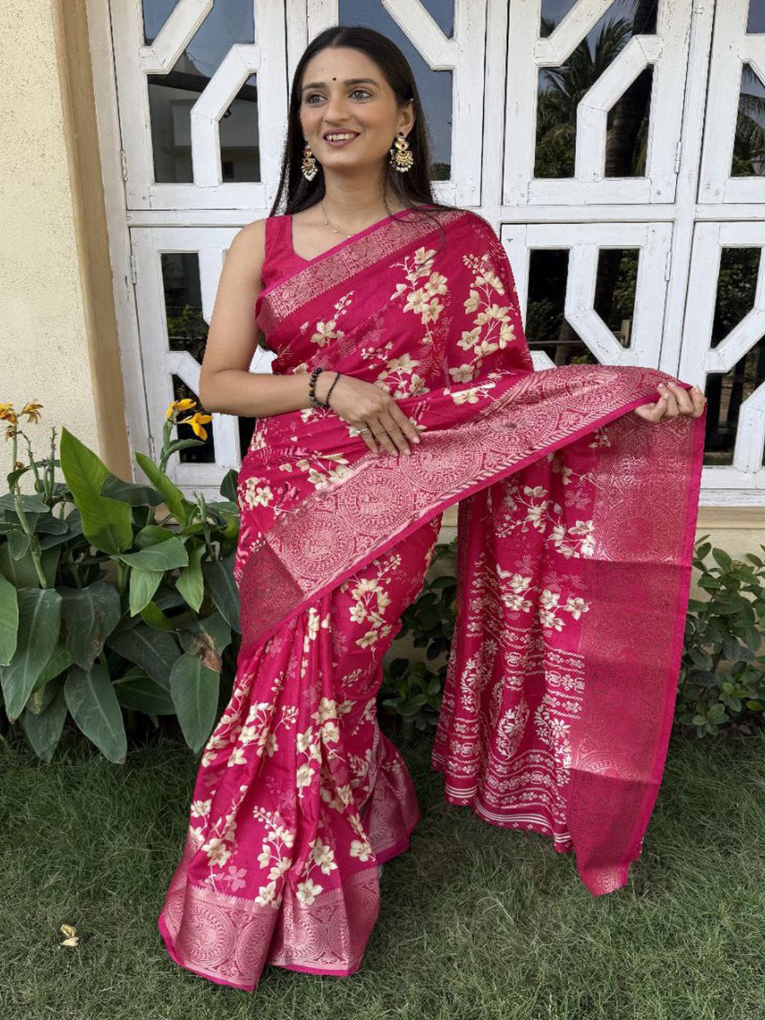 

Sadika Woven Design Zari Kanjeevaram Saree, Rose