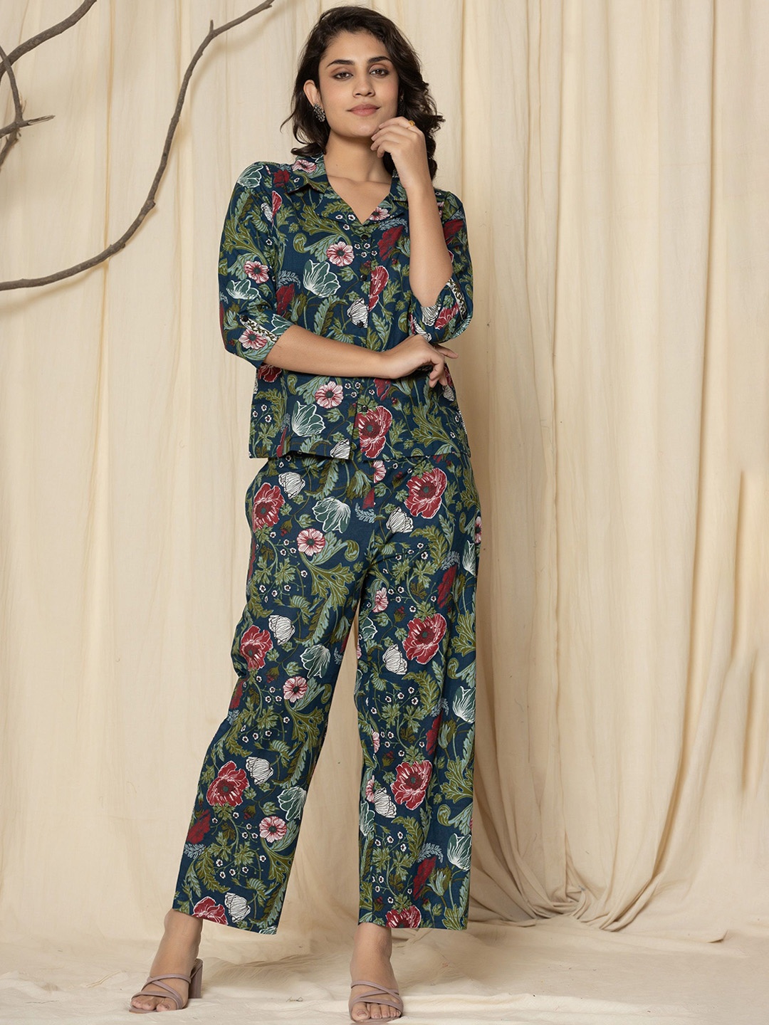 

Allen Weave Women Printed Pure Cotton Night Suit, Green