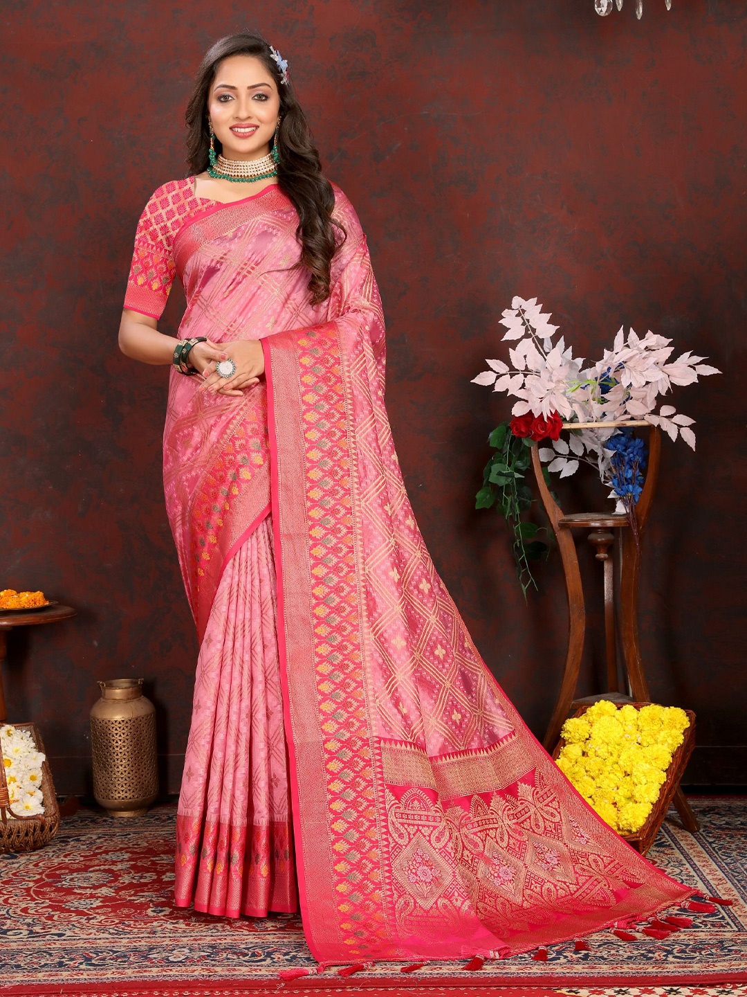 bansari textiles Ethnic Motifs Woven Design Zari Kanjeevaram Saree, Peach