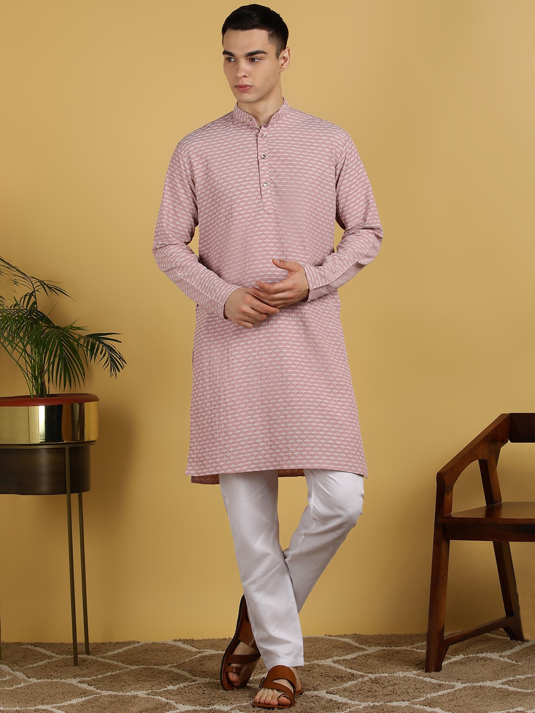 

FUBAR Geometric Self Design Mandarin Collar Straight Kurta with Pyjamas, Pink