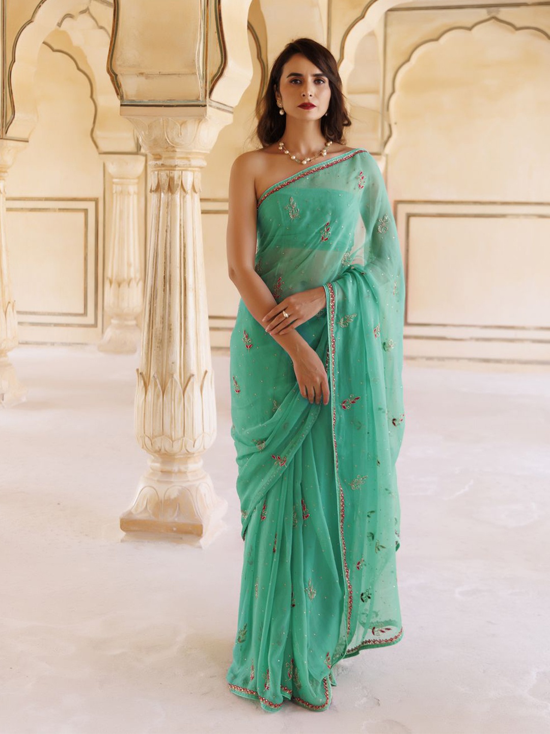 

Geroo Luxe Floral Aari Work Pure Chiffon Saree, Turquoise blue