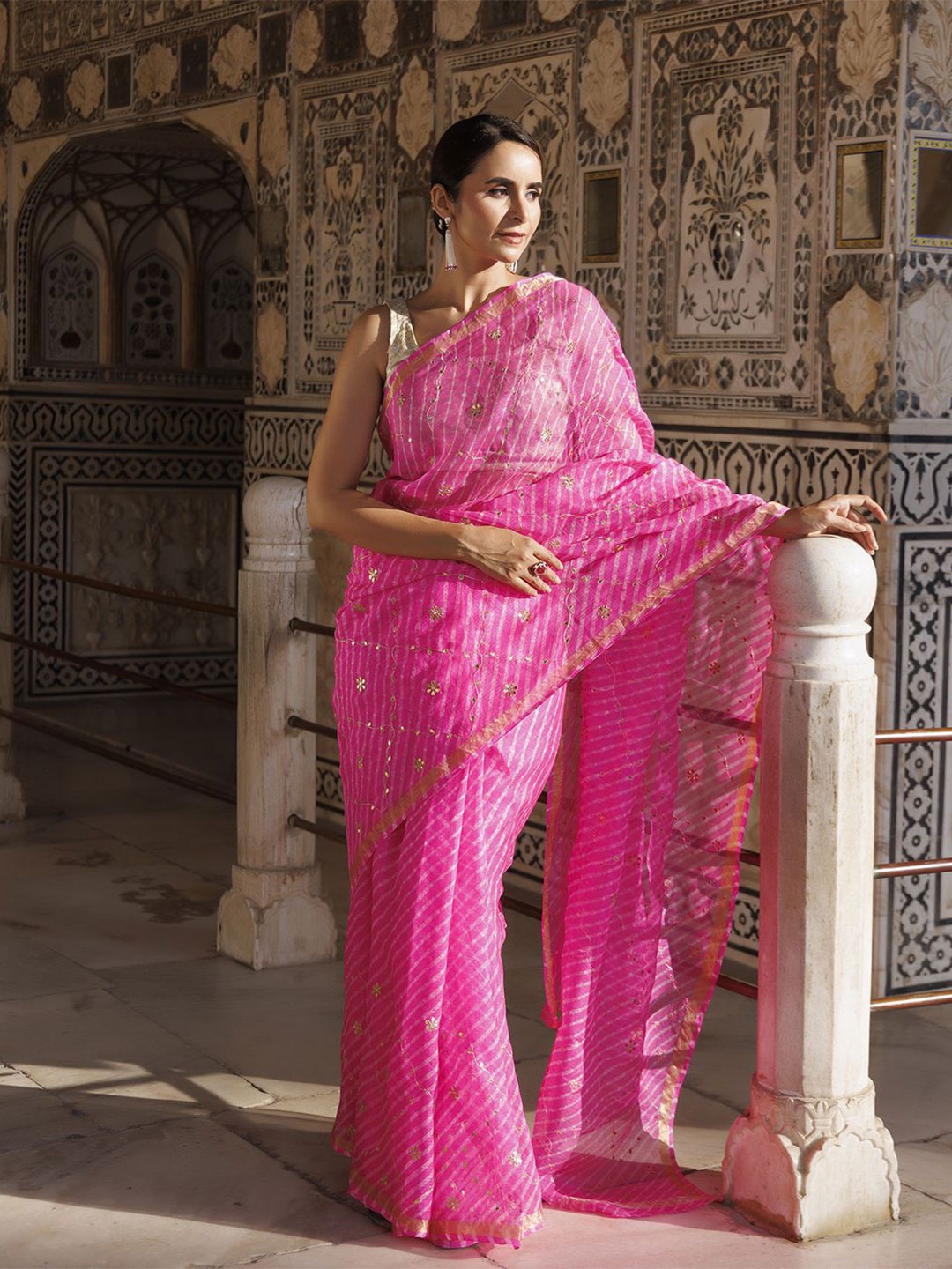 

Geroo Luxe Leheriya Printed Gotta Patti Kota Saree, Magenta